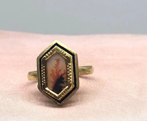 A DEDENDRIC AGATE RED:BLK HEXAGON RING 4.jpg