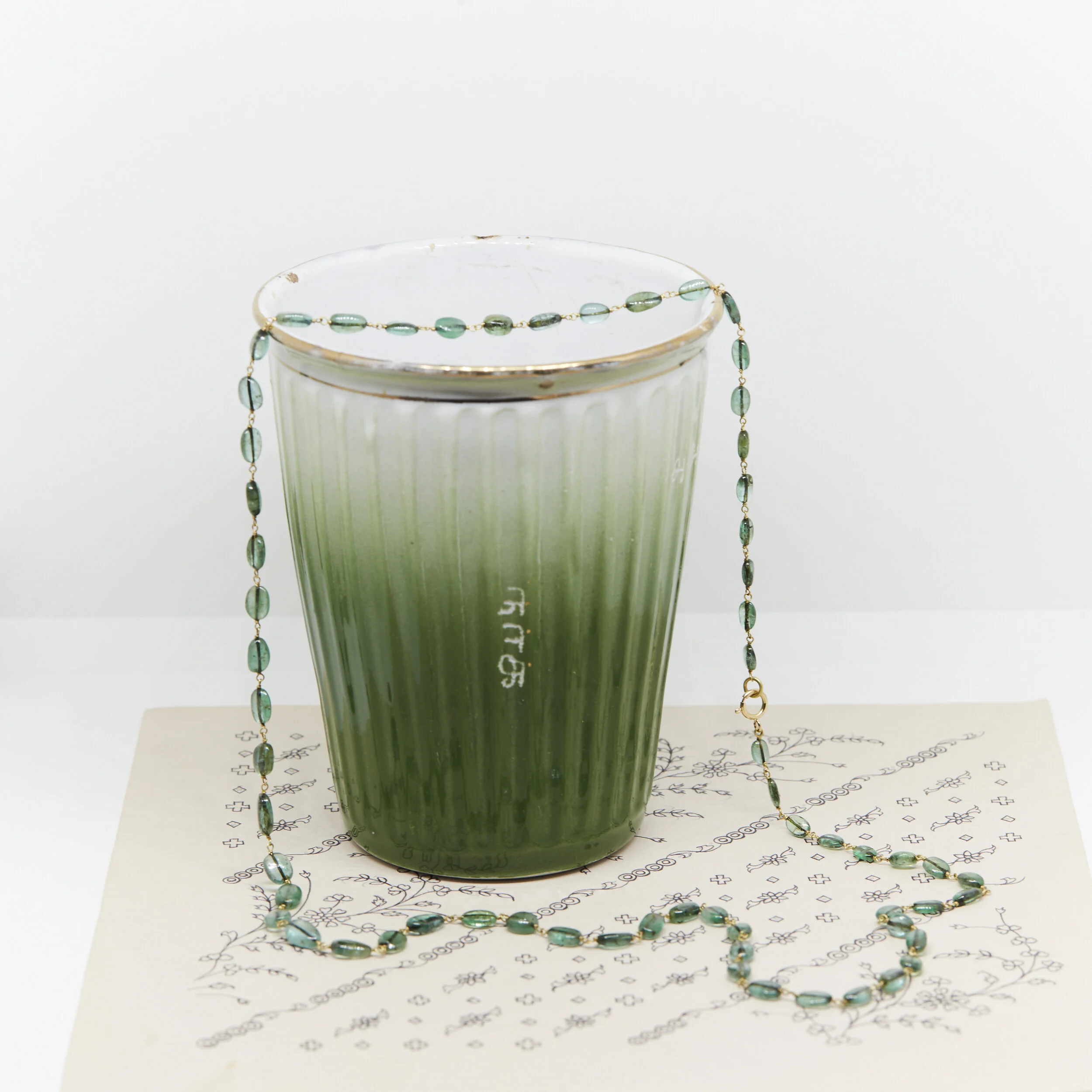 Layla_OldEmeraldNecklace_020.jpg
