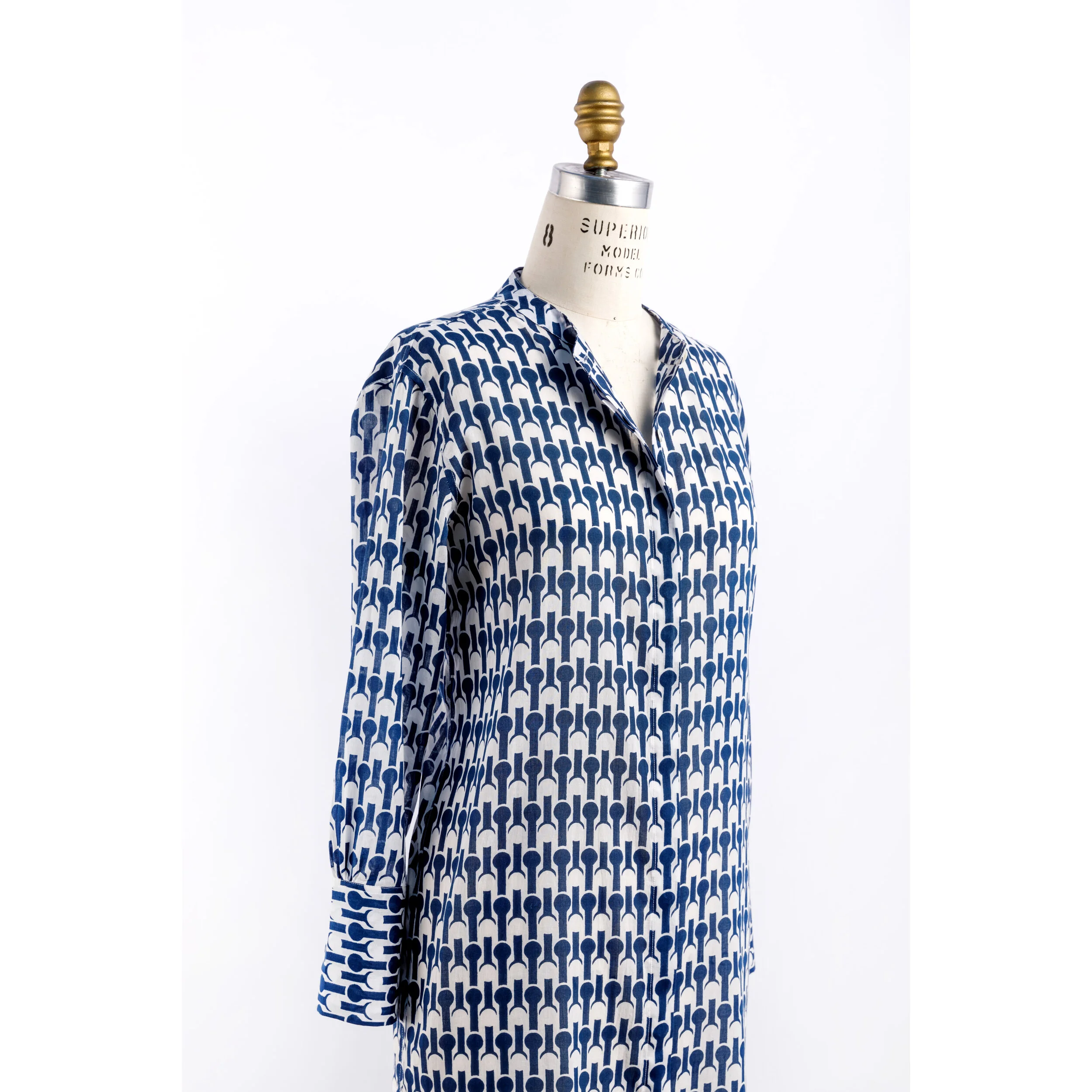 SS20_IylaDress_Amal_WhtNavy_0072.jpg