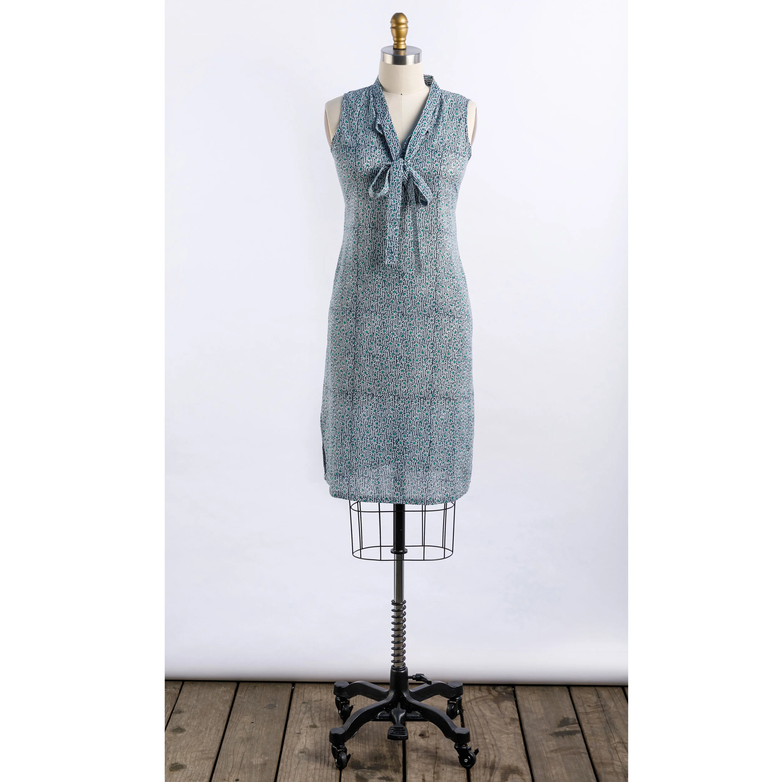 Gaya Dress Dezee front.jpg