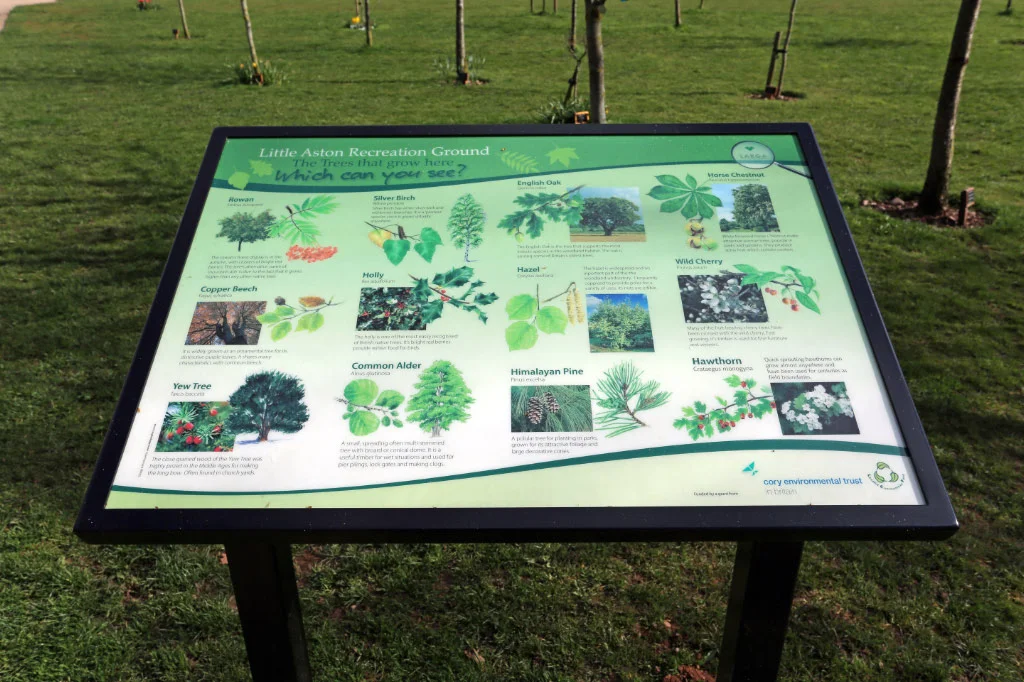There are a number of lecterns on the field giving information about the flora and fauna at the recreation ground