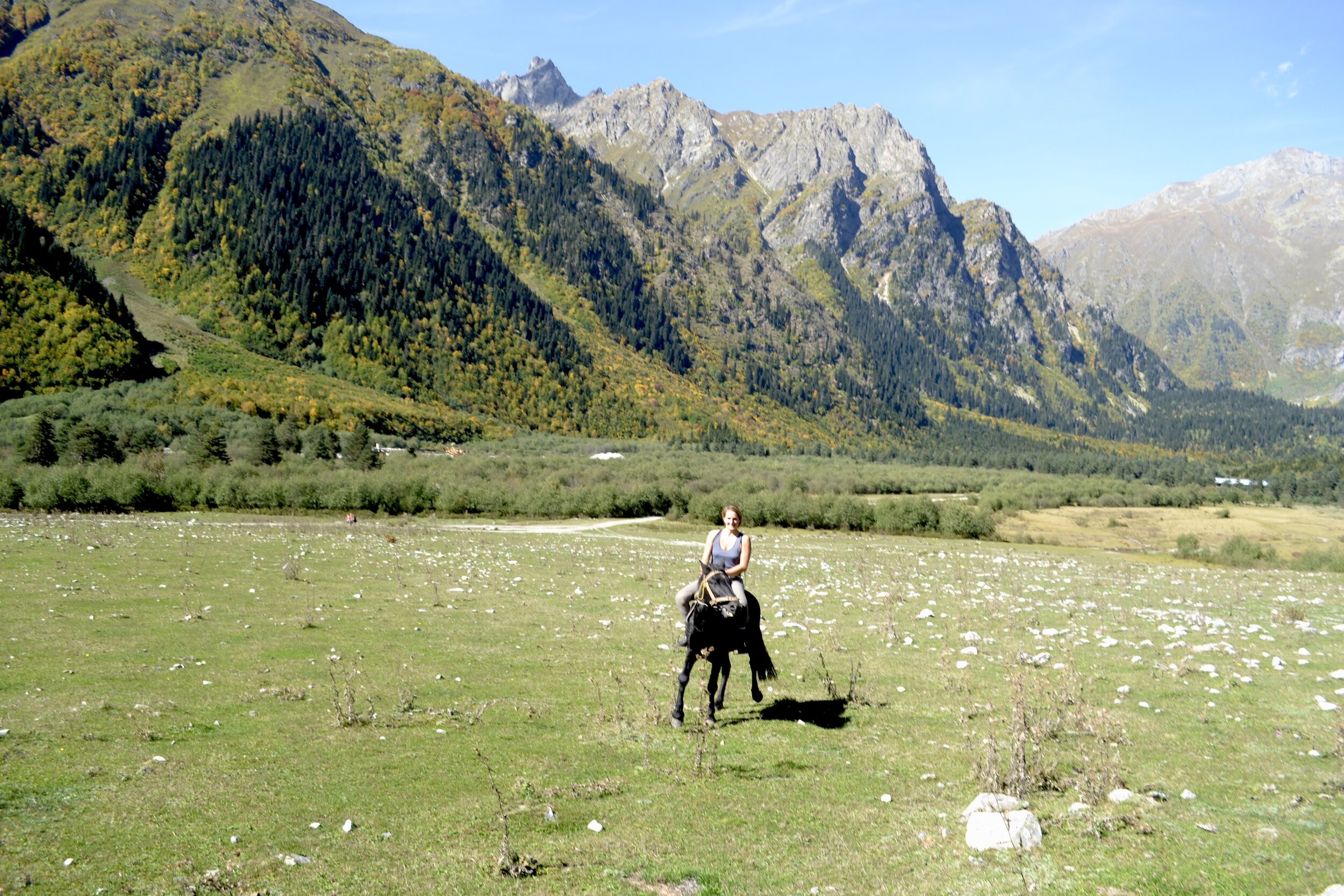 Soul_&_Sun_Yoga_Erlebnisreise Georgien_Horse Riding-Reiten_Anke_scharf.JPG