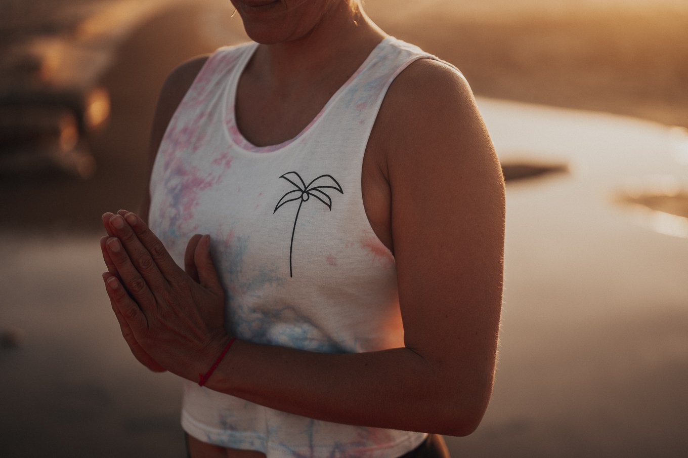 Soul_&_Sun_Yoga_Anke Lenz_Kanaren_Fuerteventura Retreat_Gebetshaltung Hände.jpg