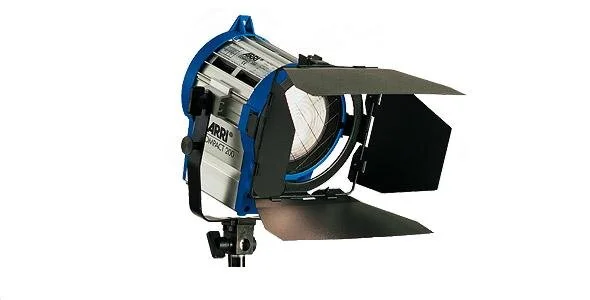 Compact 200W (Fresnel)