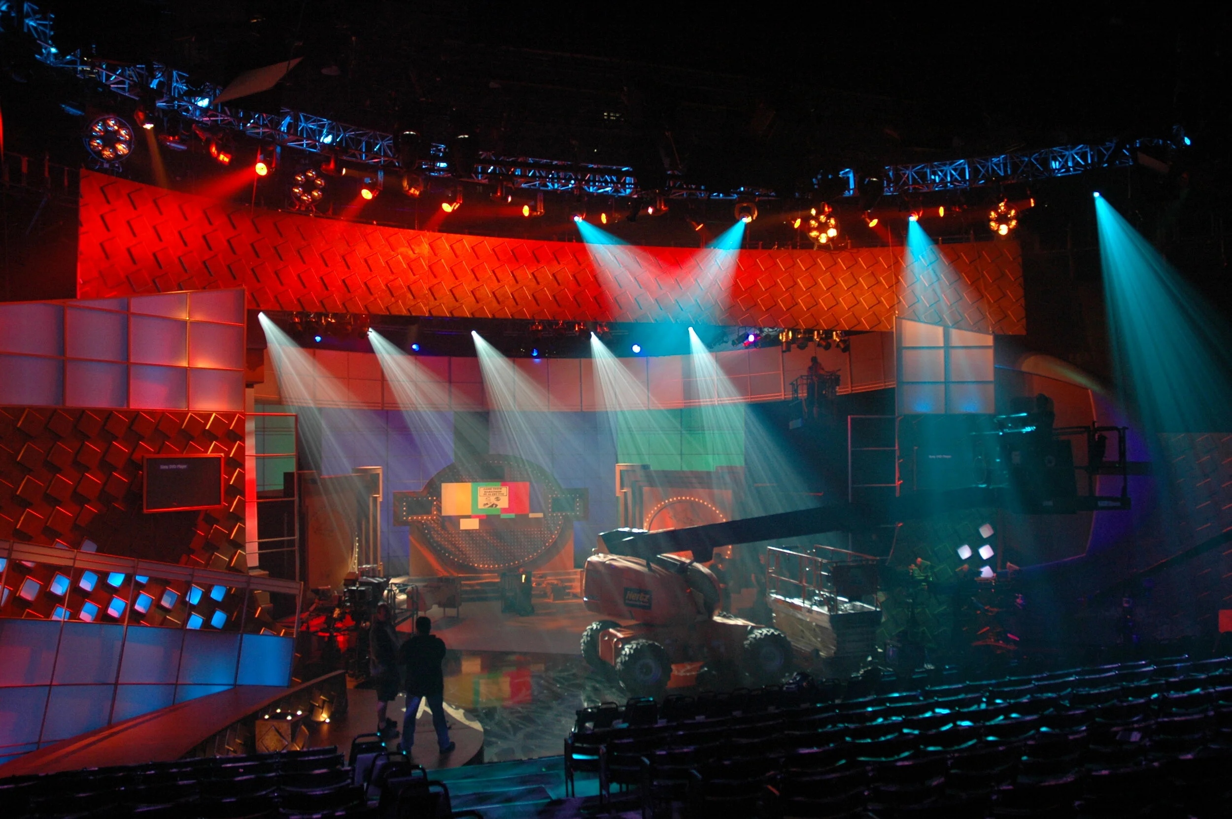 Automated and Theatrical — Illumination Dynamics