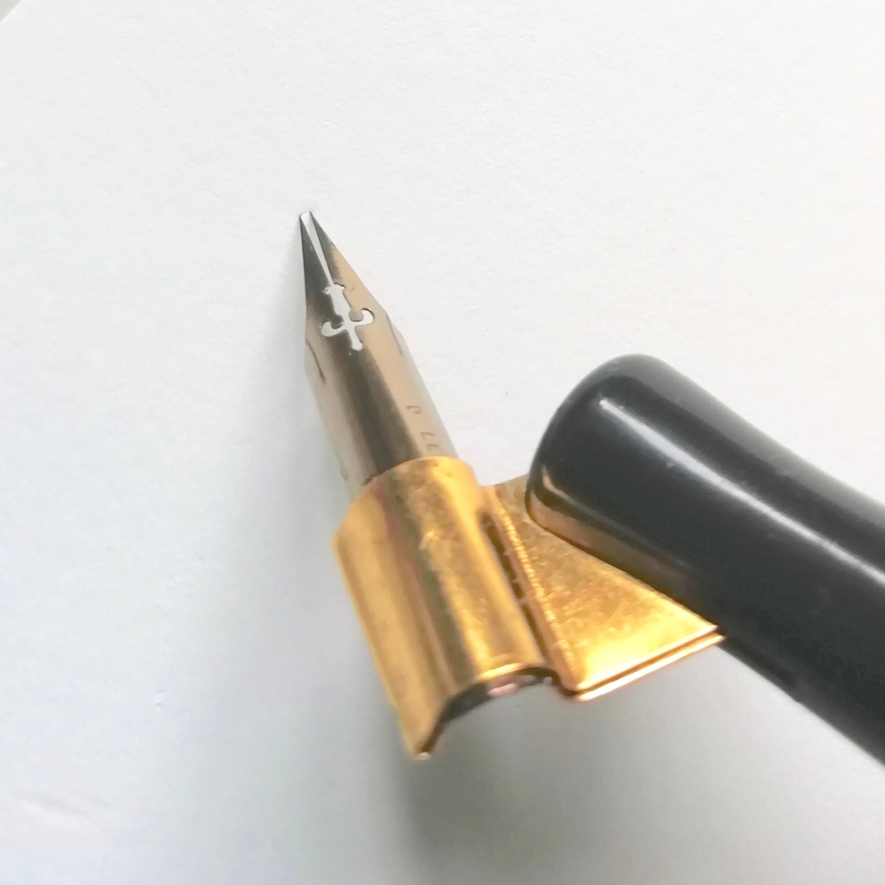 Manuscript Dip Pen Set - Round Hand Nib, Holder & Gold Ink
