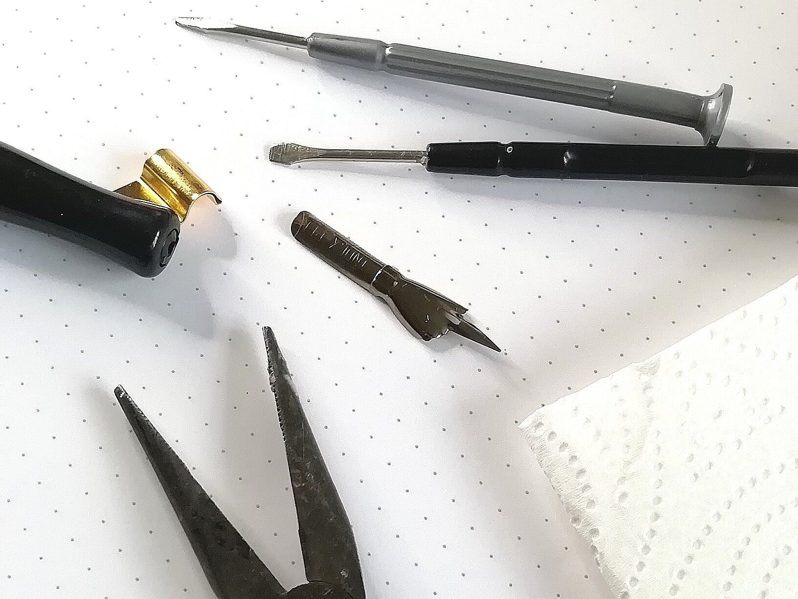 How To Use An Oblique Pen For Calligraphy — Mirabelle Makery