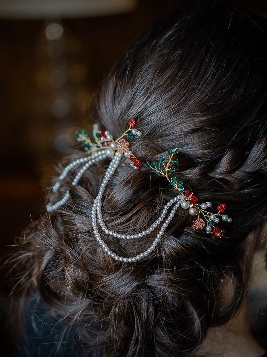 Wedding hairpieces