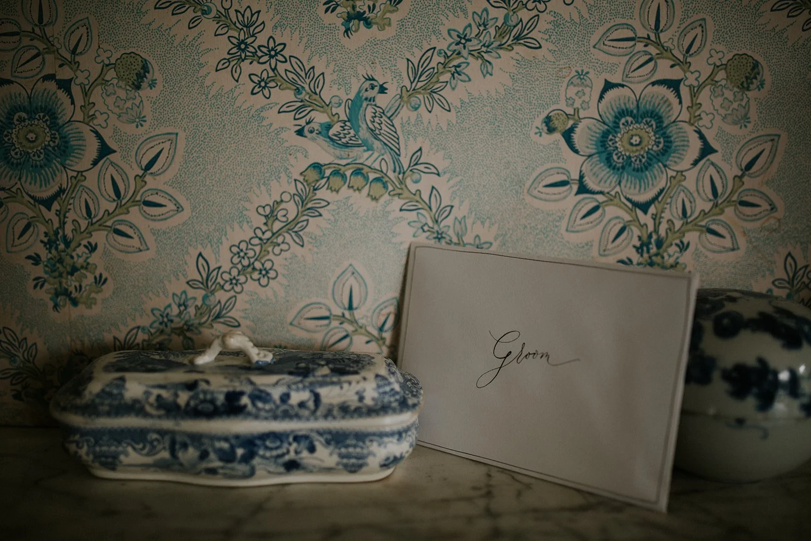 Romantic wedding morning note written in elegant modern calligraphy