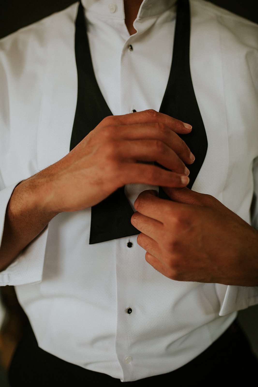 Monochrome wedding with traditional touches