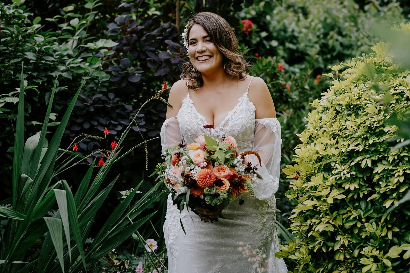 This has to be one of my favourite weddings hence why I continue to share it.  A stunning bride walking up the aisle to marry the one she loves 💞 at the fab @thecoachhousederby. How stunning does Alexa look?  Check out husband to be&rsquo;s smile!  