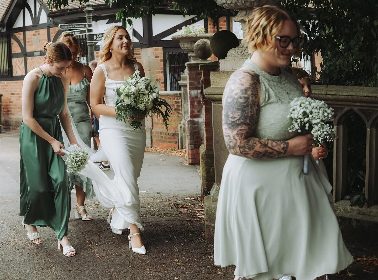 Now who doesn&rsquo;t love a bride who walks to her wedding with the help of her bridesmaids ❤️🙌🏻 @staceyjane2490 

#lichfieldregistryofficewedding 
#bride
#cityelopementphotographer 
#lichfieldweddingphotographer 
#lichfieldwedding