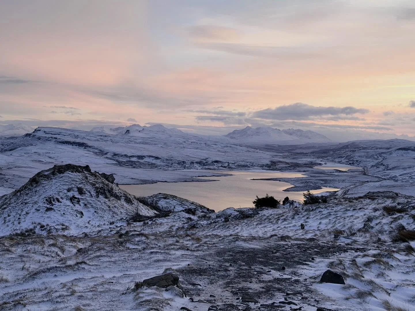 Beautiful Skye, just amazing! ❄️❤️

Elopement Wedding Photographer | Scotland | Exploring Skye