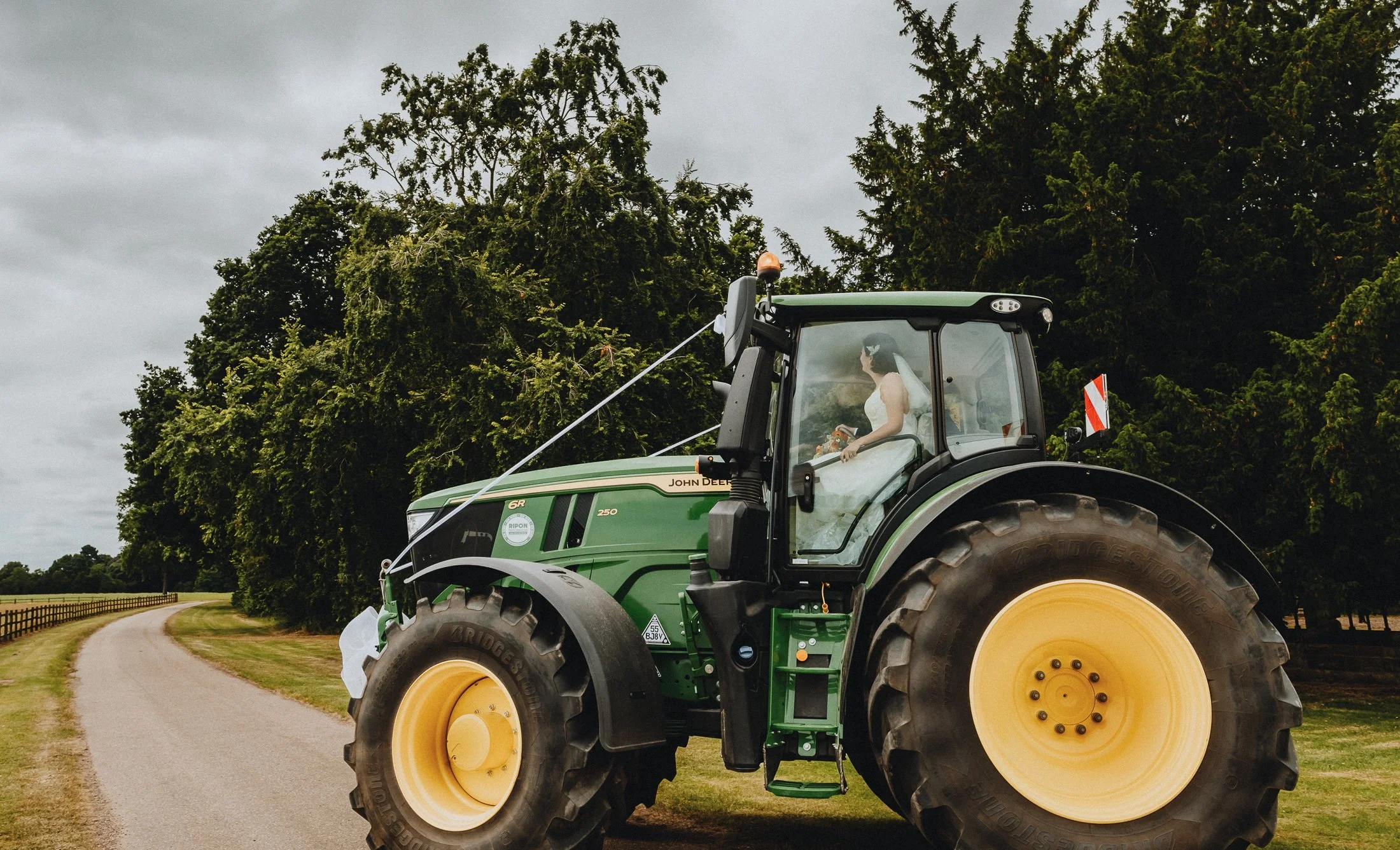 A Proper Farmers’ Wedding in Perlethorpe | Molly &amp; Tom’s Marquee Wedding on the Thoresby Estate