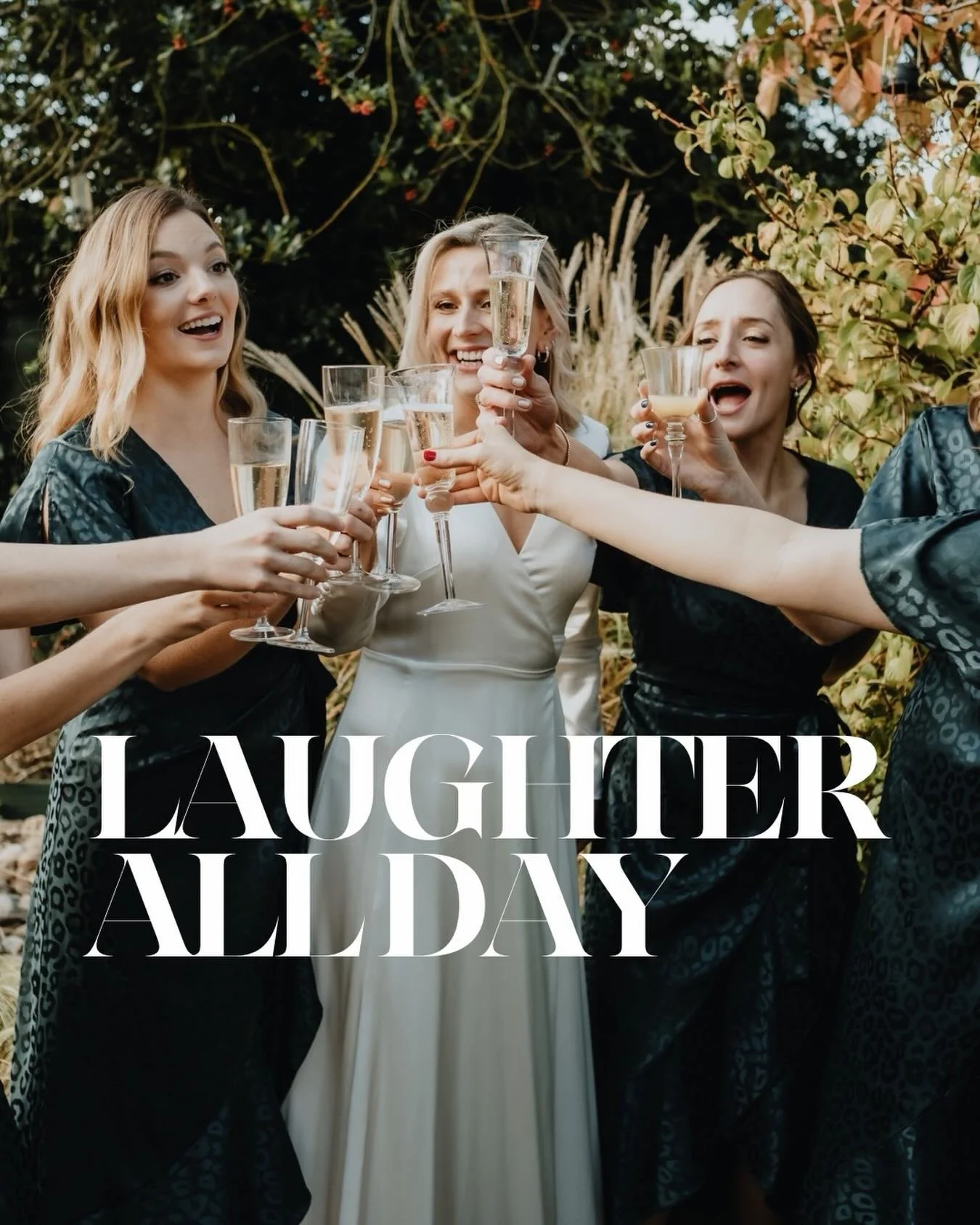 The joy, the giggles, the little unplanned moments&hellip; that&rsquo;s what I love to capture.

#weddingfun❤️ #weddinglaughter #weddingbestie