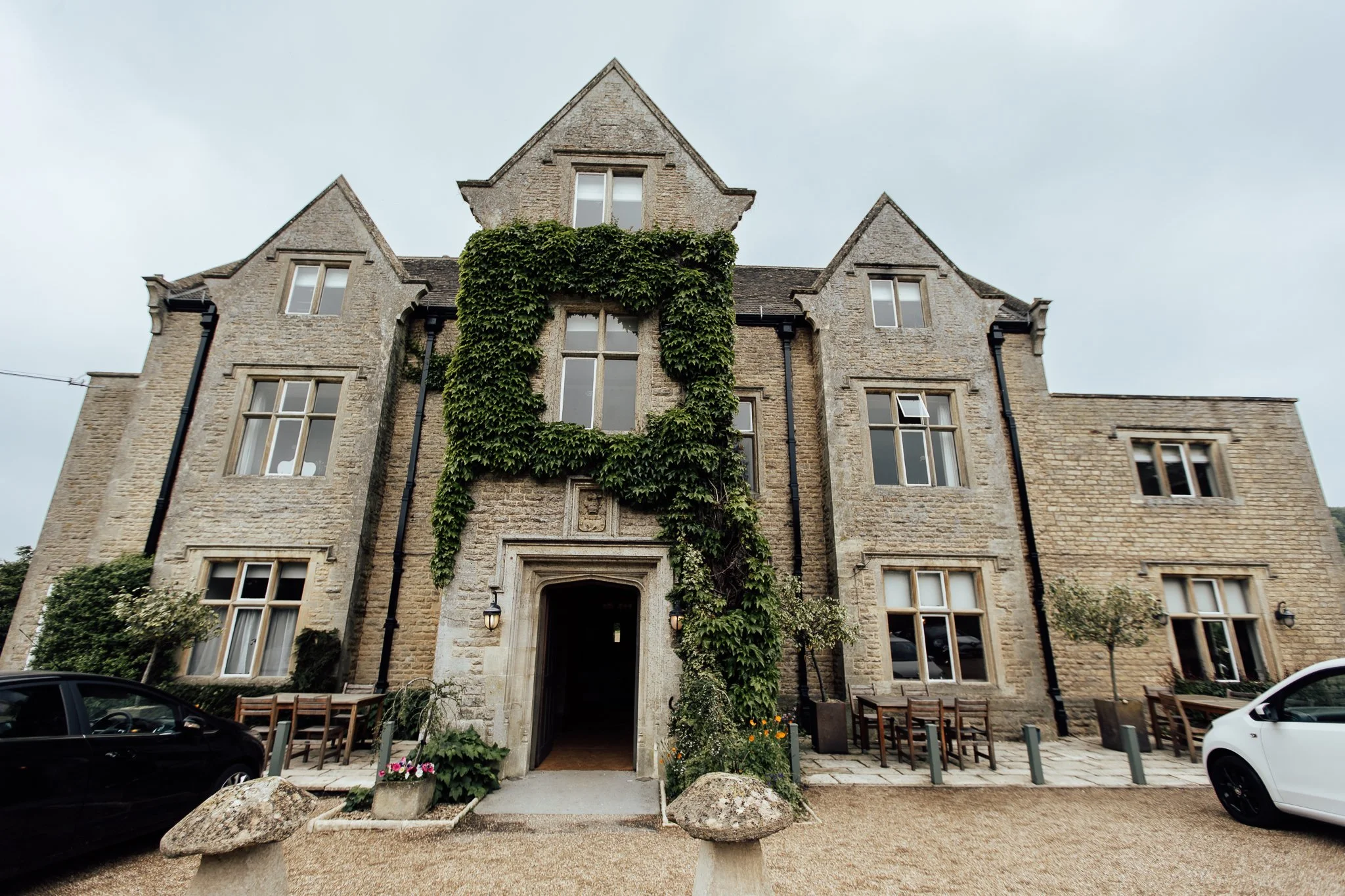 Hyde-House-Cotswold-Wedding-Photography-17.jpg