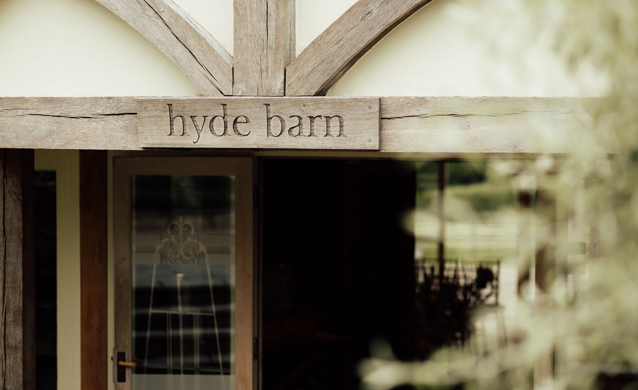 Hyde-House-Cotswold-Wedding-Photography-25.jpg