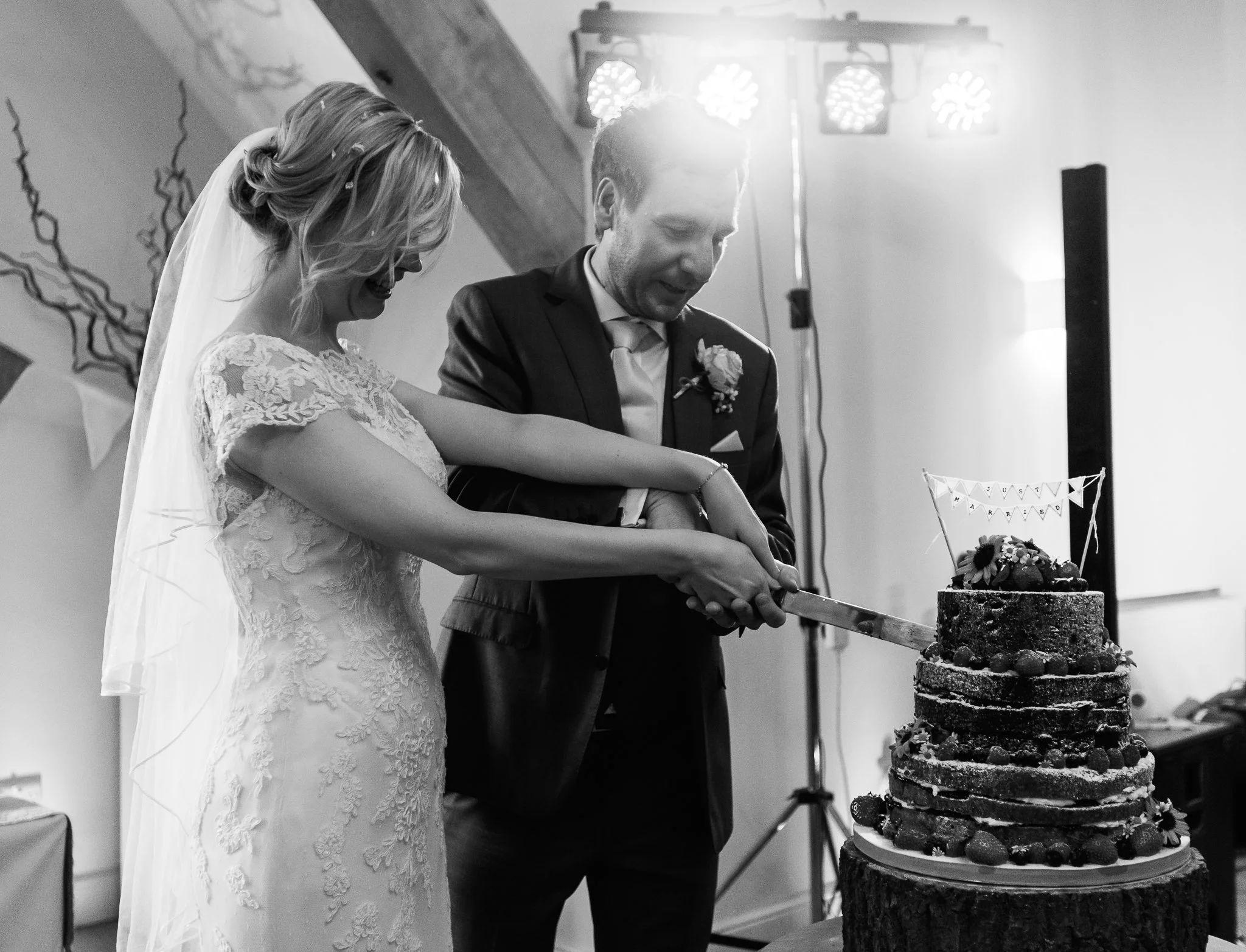 Hyde-House-Cotswold-Wedding-Photography-139.jpg