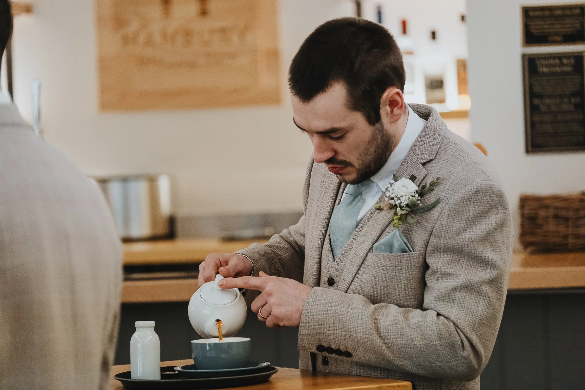 Hanbury-Barns-Wedding-photographer-Staffordshire-15.jpg
