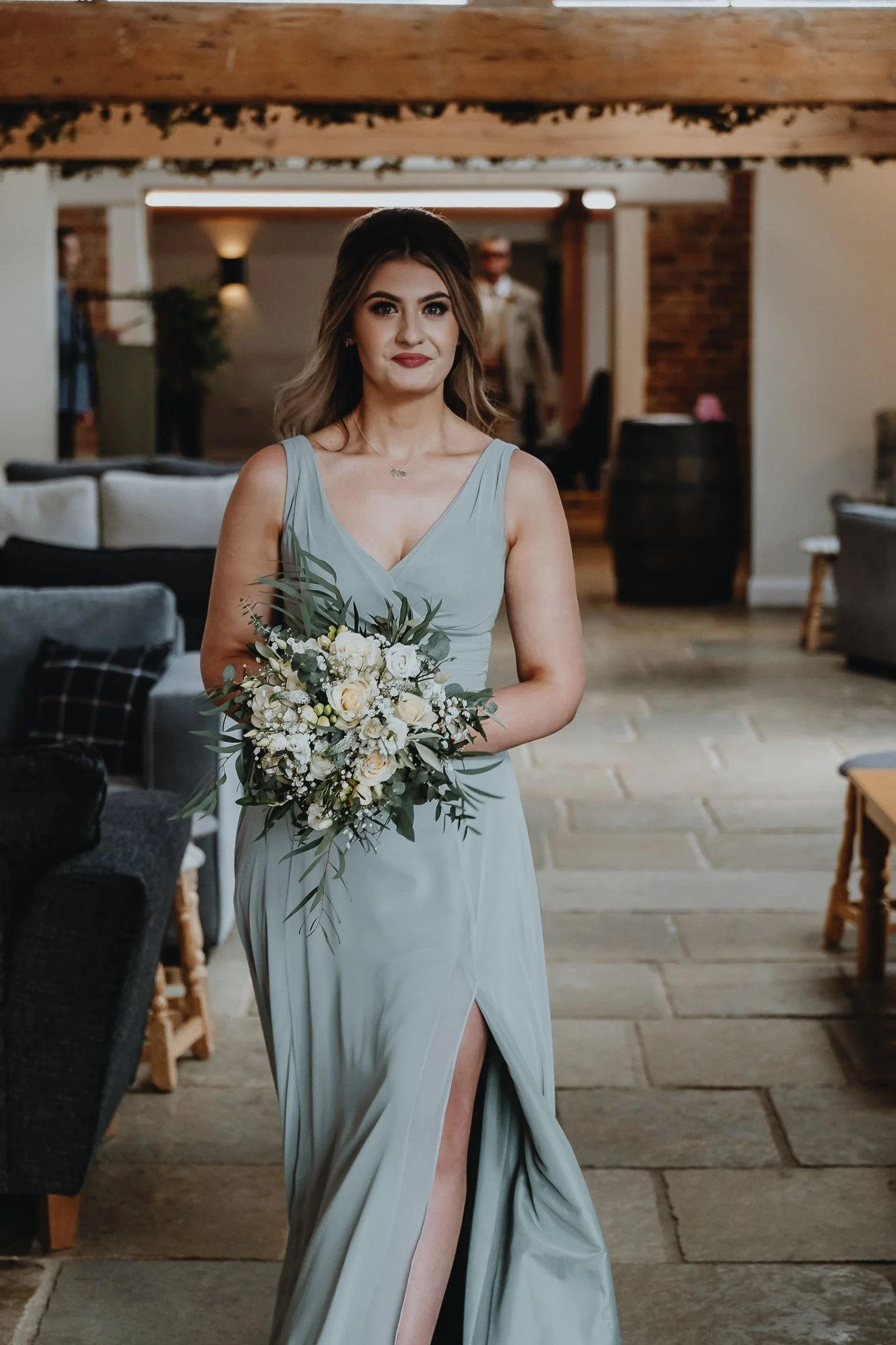 Hanbury-Barns-Wedding-photographer-Staffordshire-29.jpg