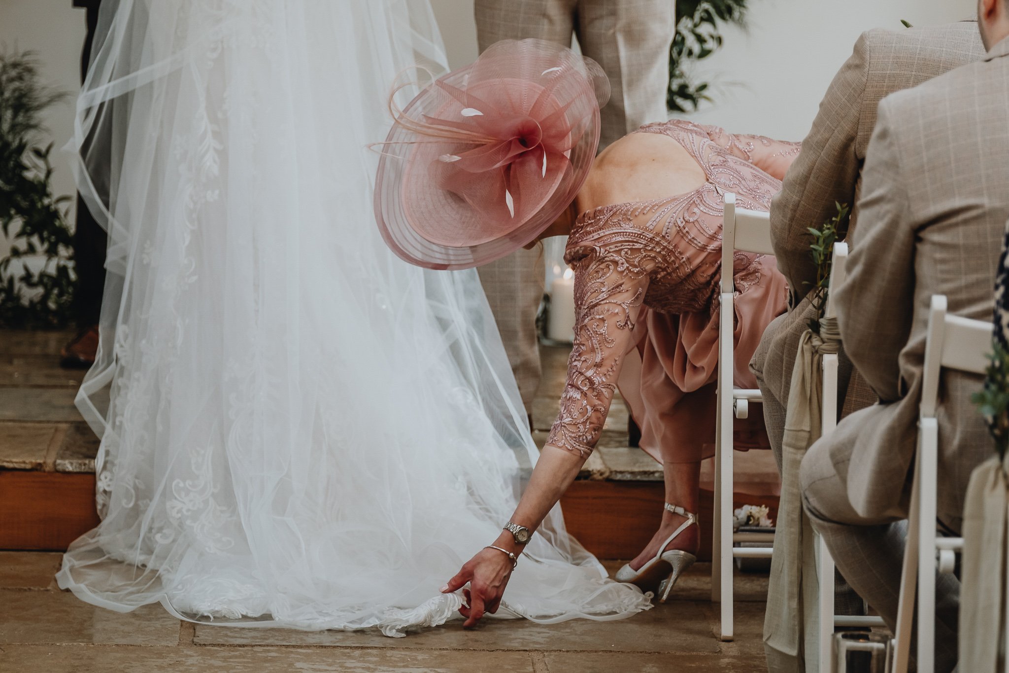 Hanbury-Barns-Wedding-photographer-Staffordshire-31.jpg