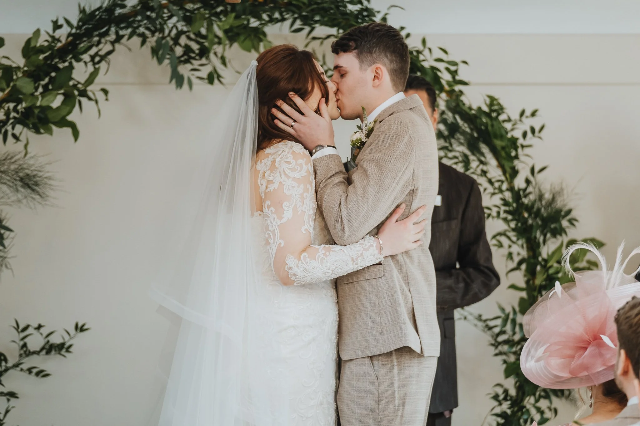 Hanbury-Barns-Wedding-photographer-Staffordshire-36.jpg