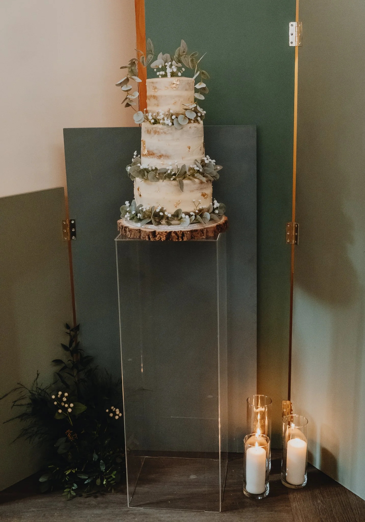 Hanbury-Barns-Wedding-photographer-Staffordshire-62.jpg