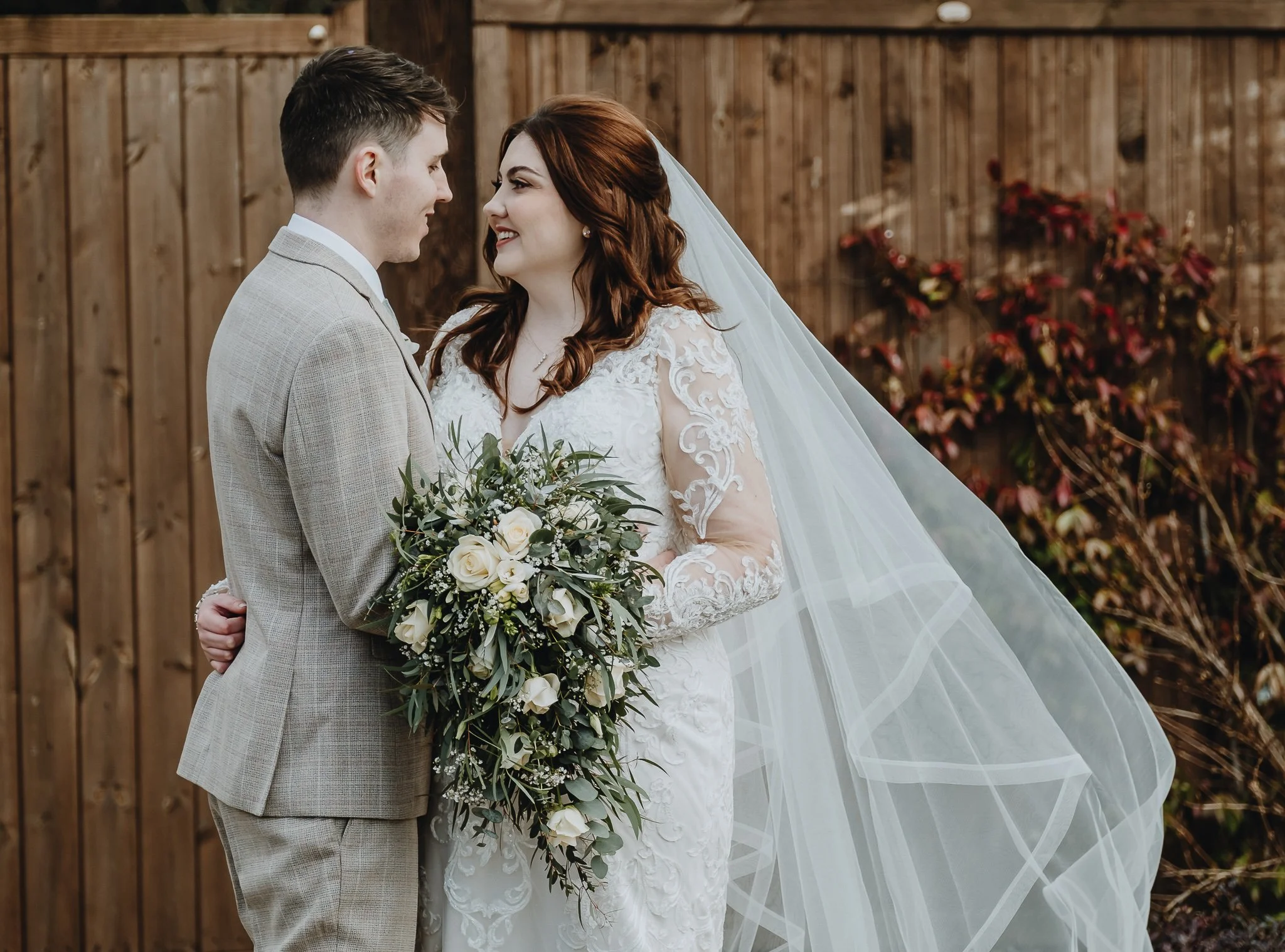 Hanbury-Barns-Wedding-photographer-Staffordshire-66.jpg
