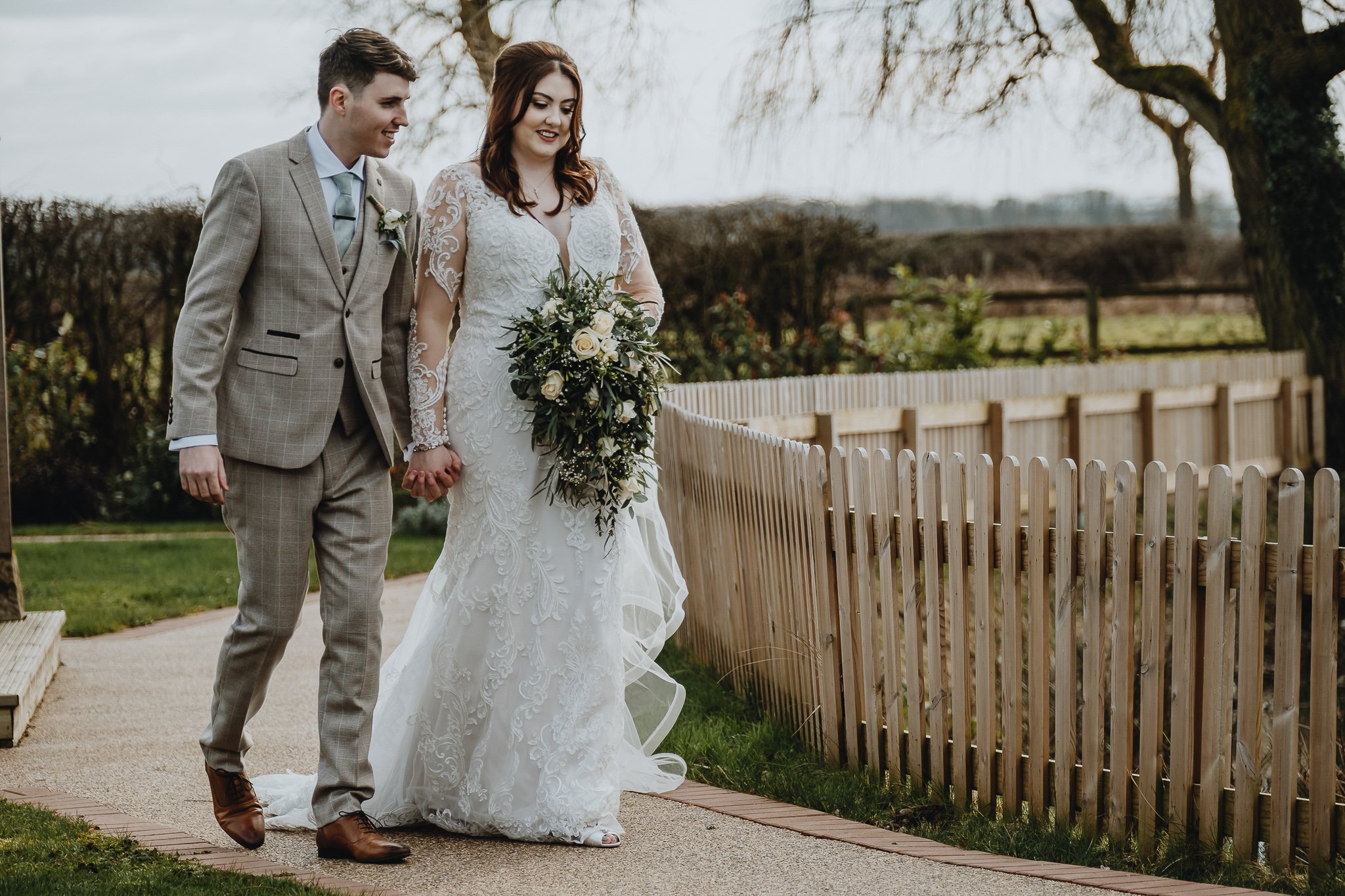 Hanbury-Barns-Wedding-photographer-Staffordshire-70.jpg