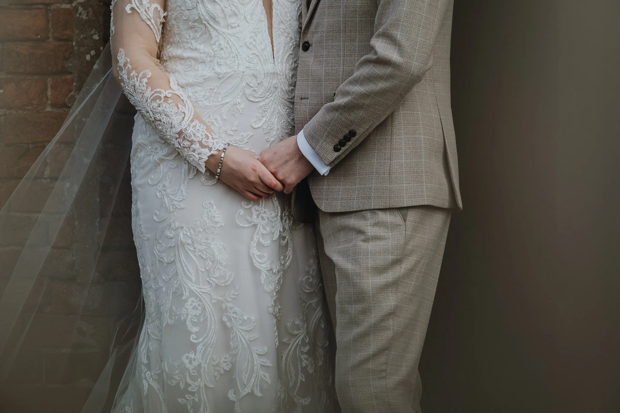 Hanbury-Barns-Wedding-photographer-Staffordshire-77.jpg