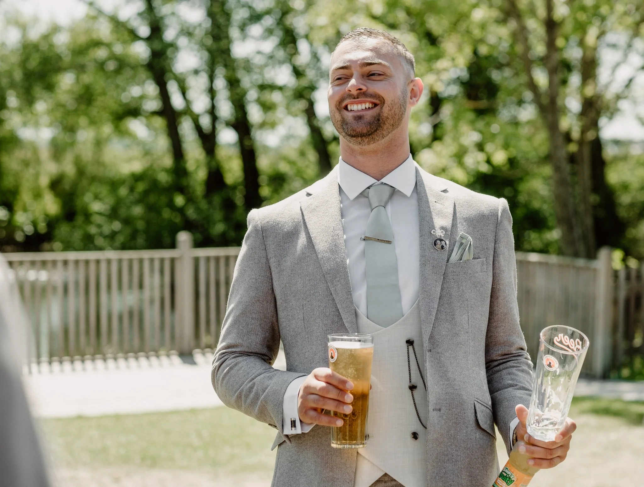 Hanbury-Barns-May-Wedding-Photography-18.jpg