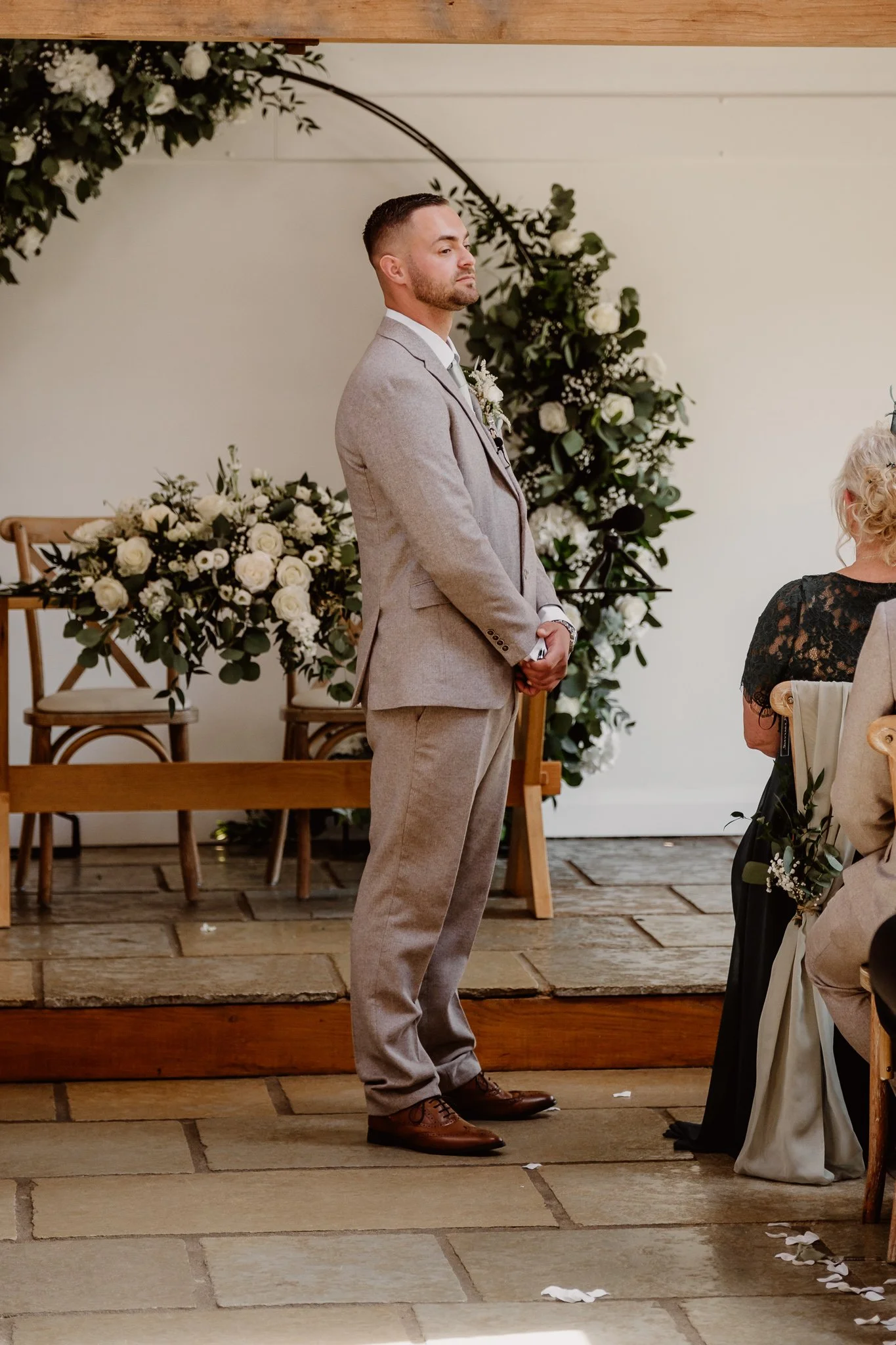 Hanbury-Barns-May-Wedding-Photography-22.jpg