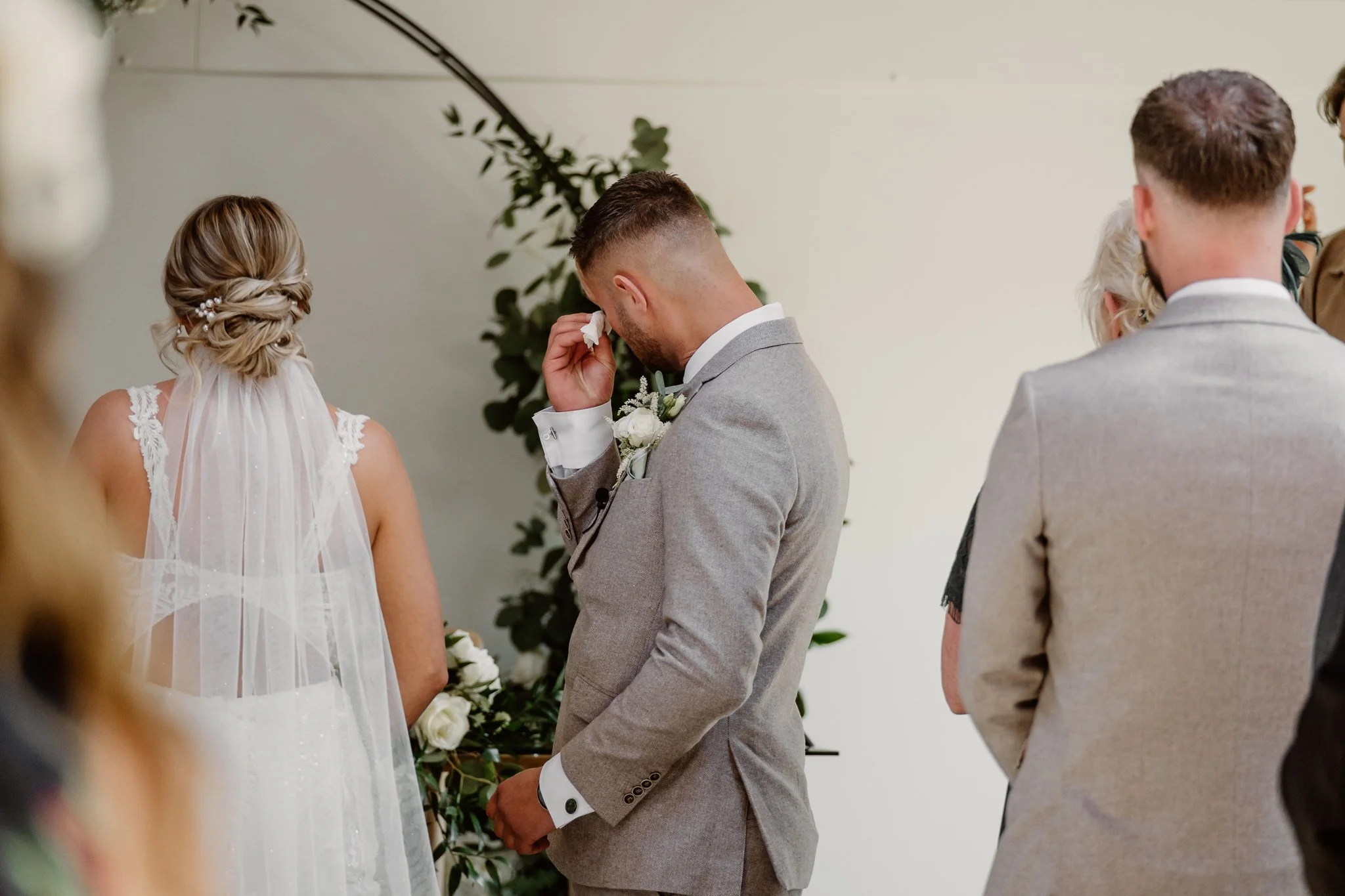 Hanbury-Barns-May-Wedding-Photography-28.jpg