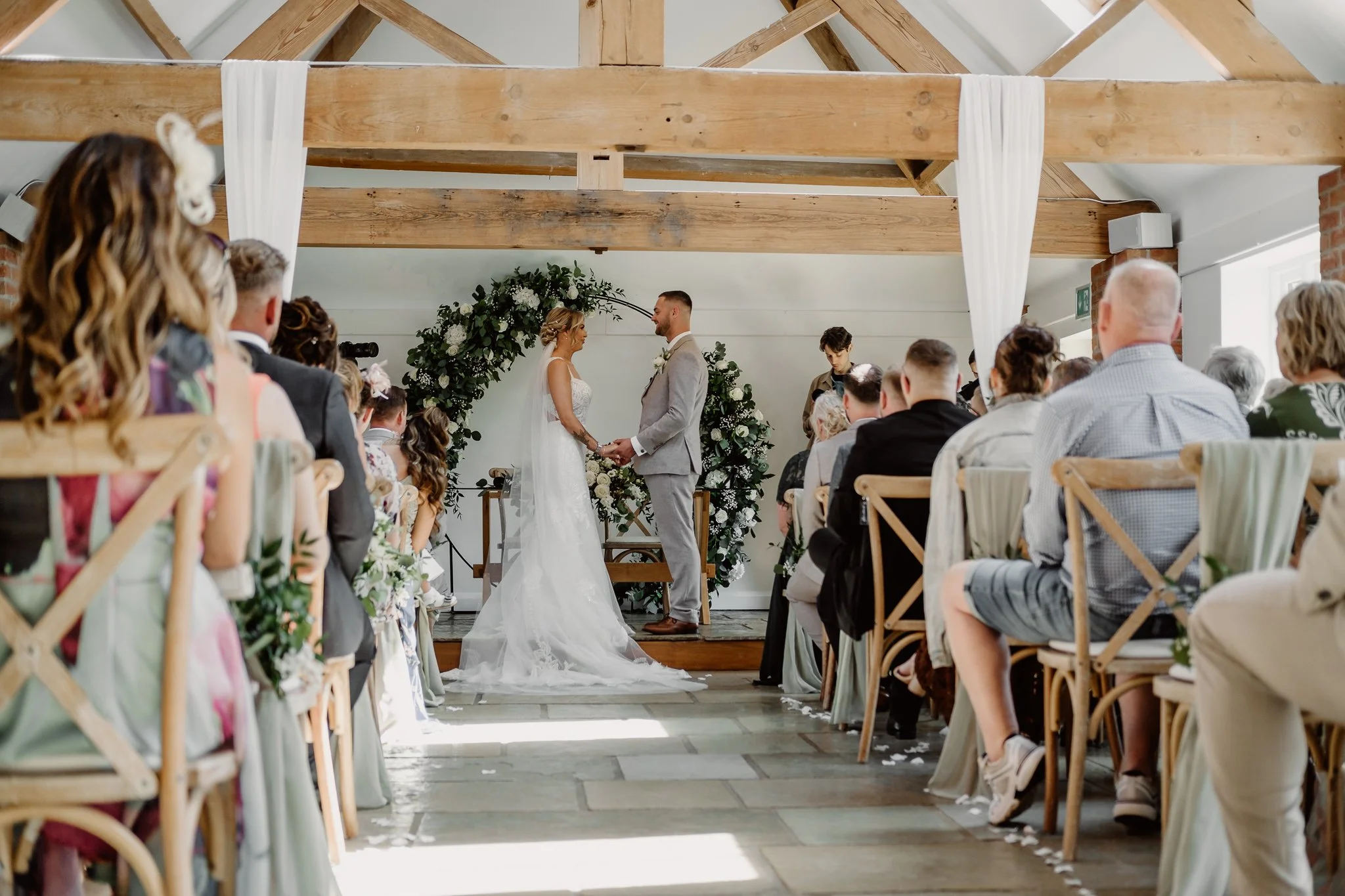 Hanbury-Barns-May-Wedding-Photography-29.jpg
