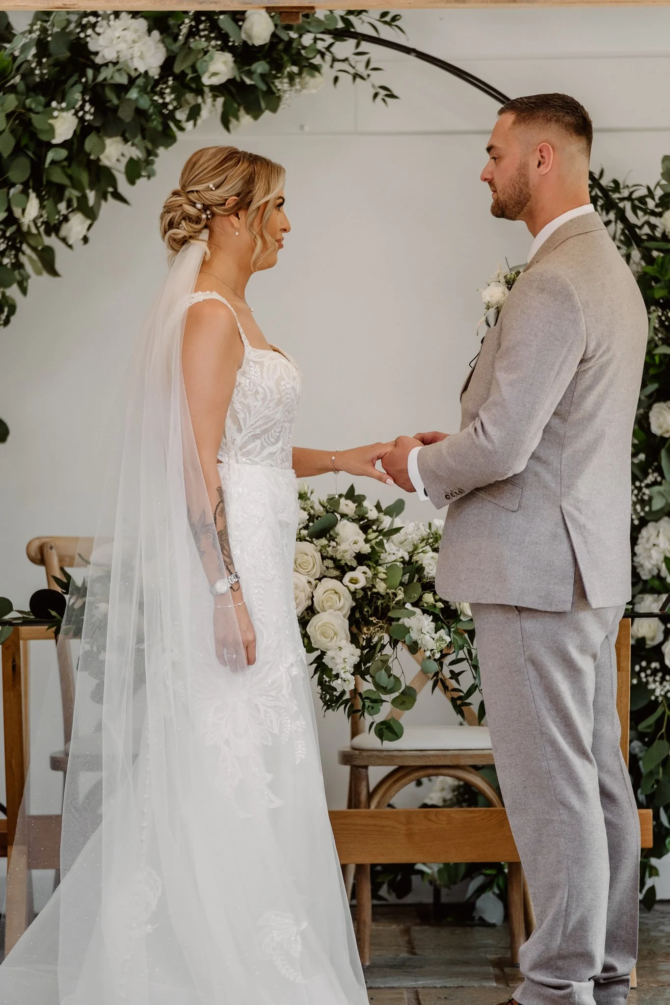 Hanbury-Barns-May-Wedding-Photography-30.jpg