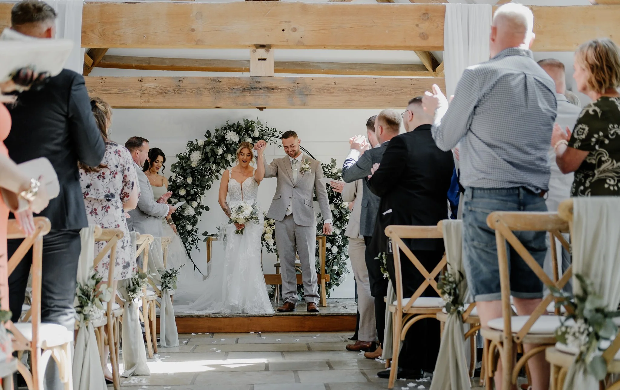 Hanbury-Barns-May-Wedding-Photography-34.jpg