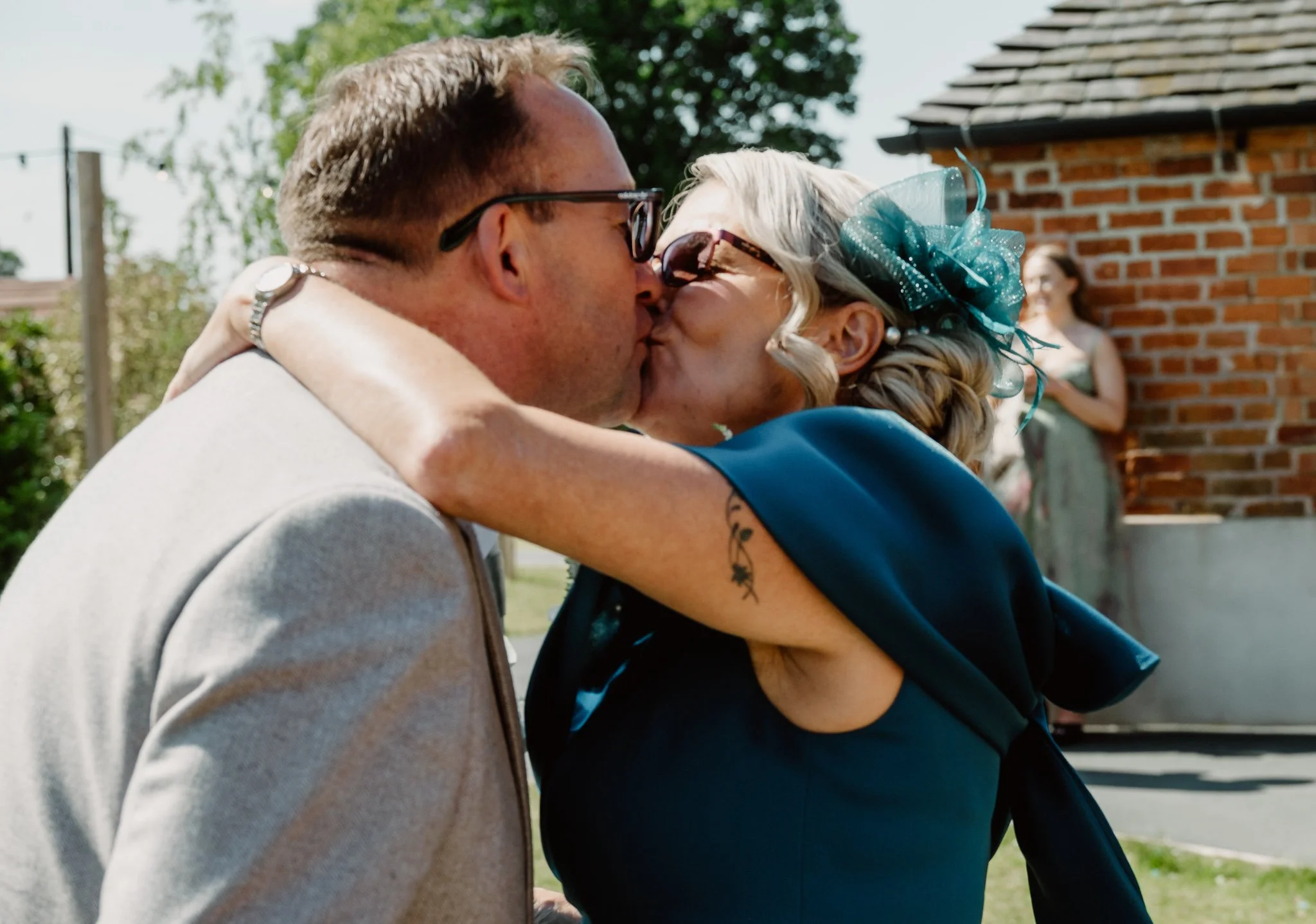 Hanbury-Barns-May-Wedding-Photography-60.jpg