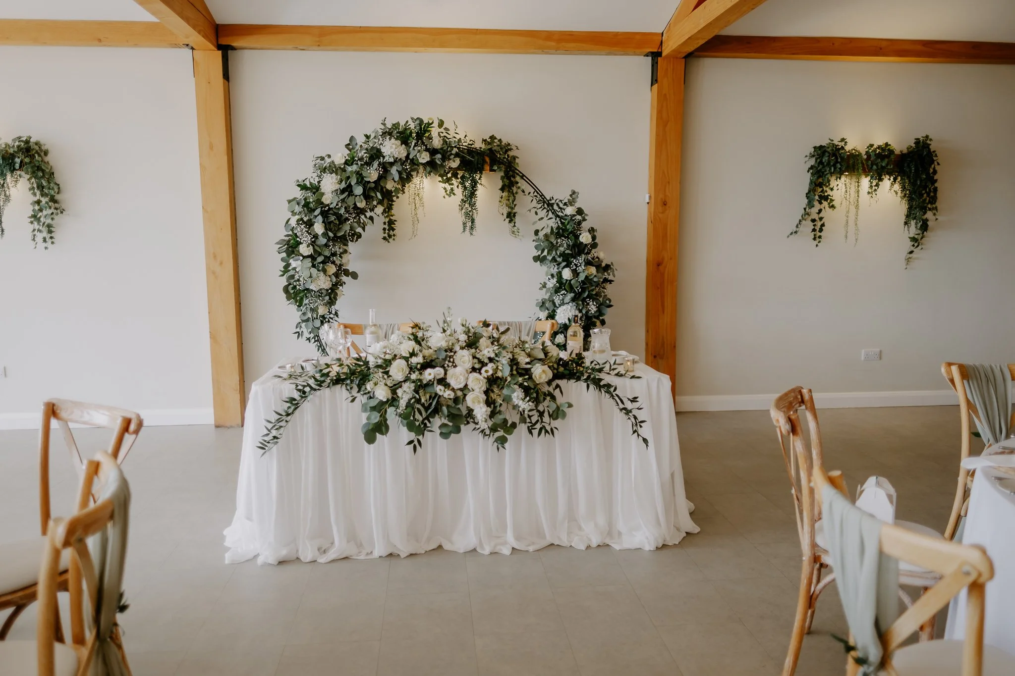 Hanbury-Barns-May-Wedding-Photography-65.jpg