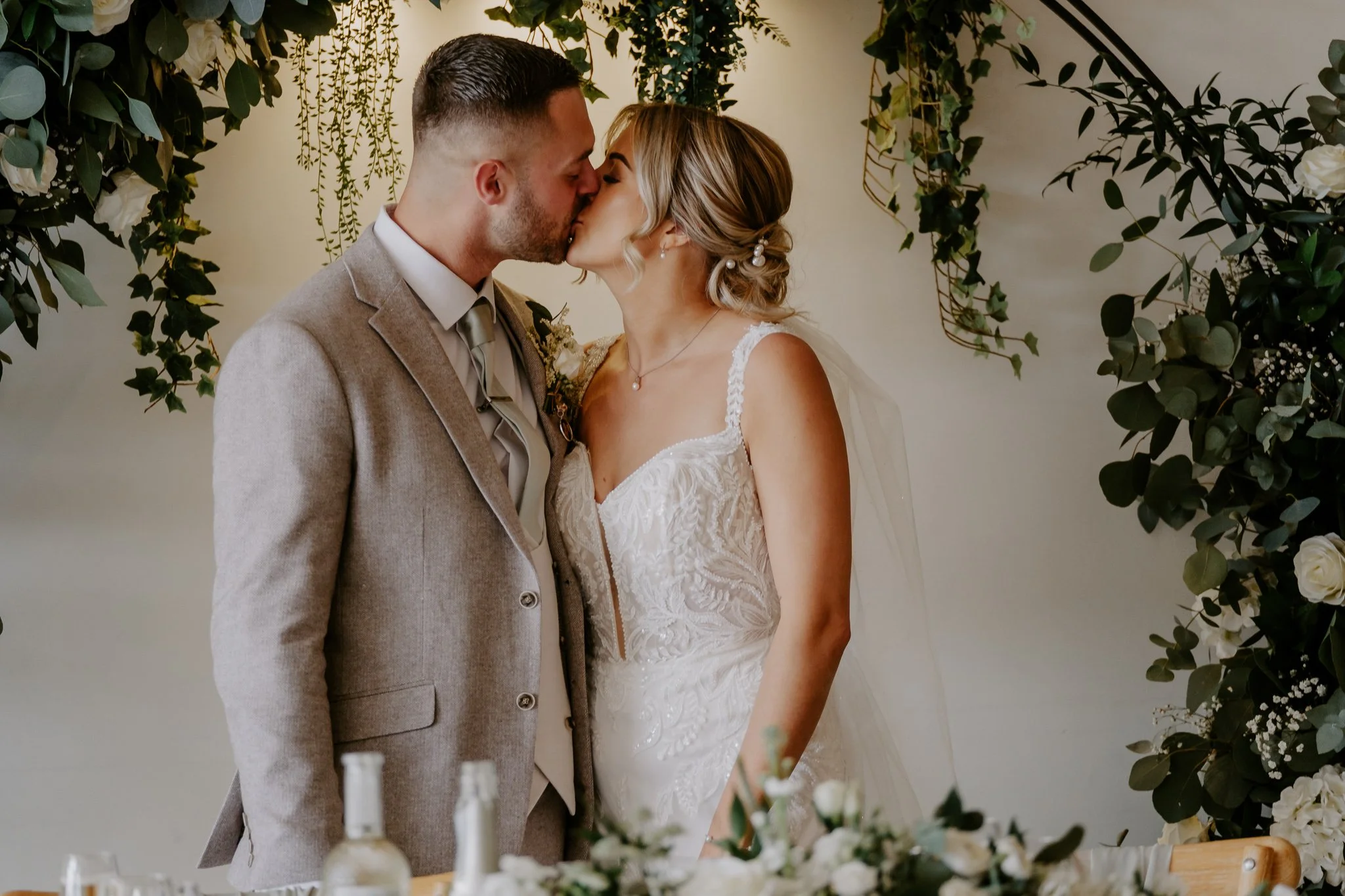 Hanbury-Barns-May-Wedding-Photography-72.jpg