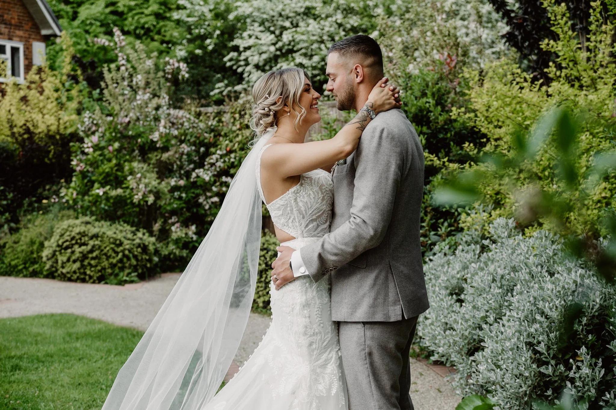Hanbury-Barns-May-Wedding-Photography-79.jpg