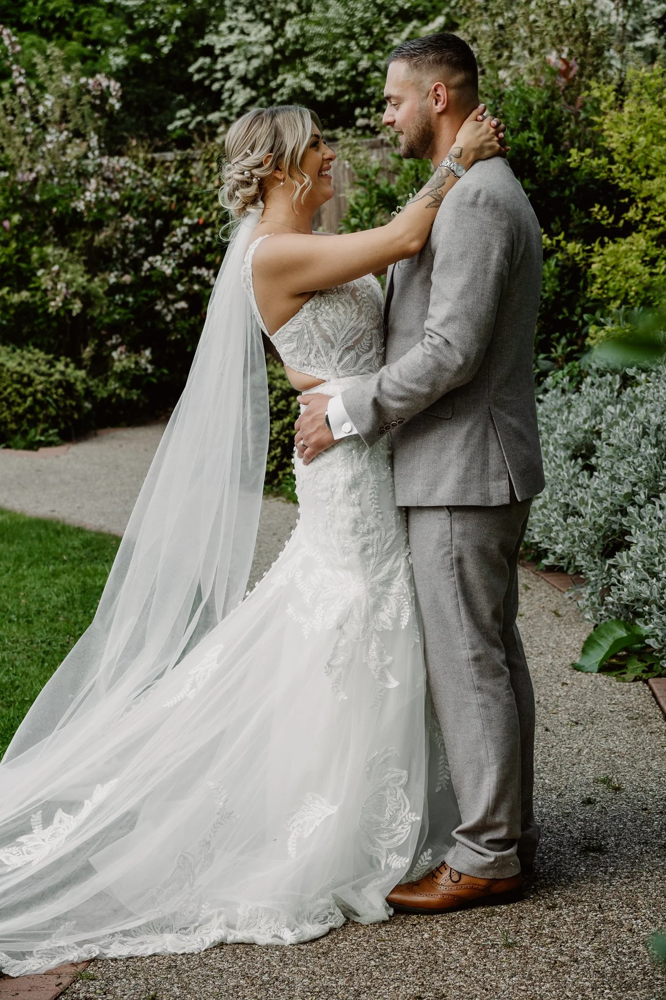 Hanbury-Barns-May-Wedding-Photography-80.jpg