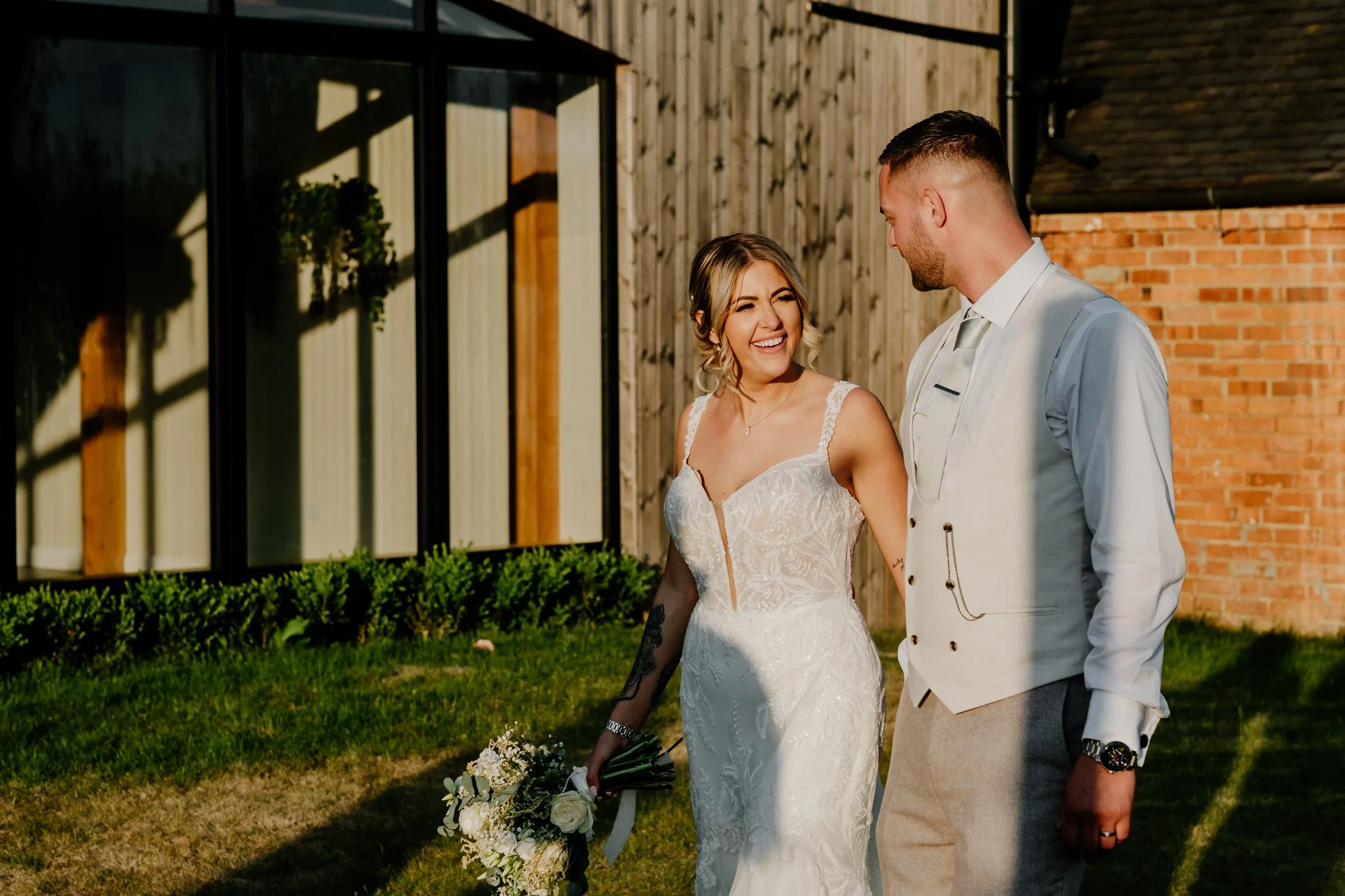 Hanbury-Barns-May-Wedding-Photography-107.jpg