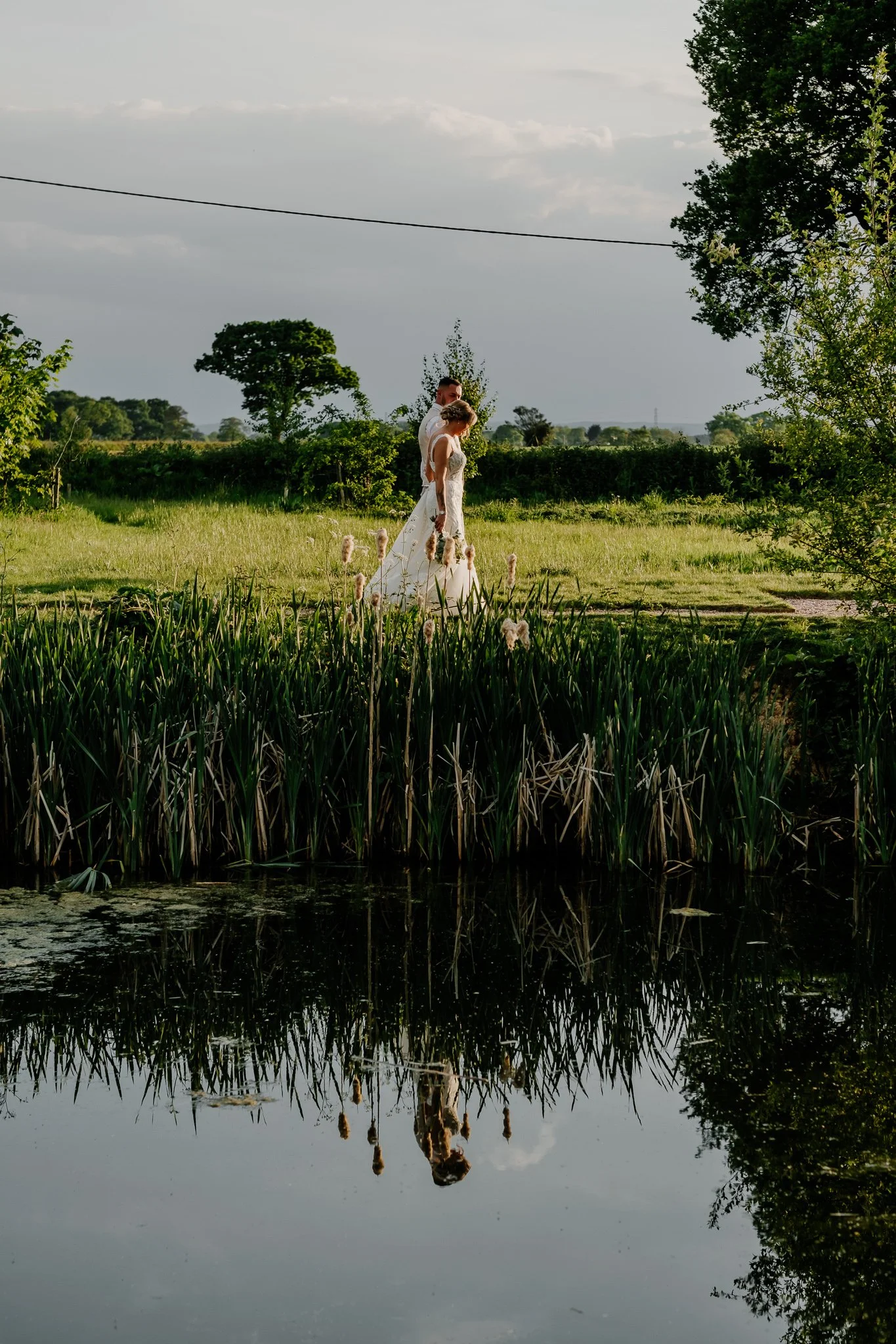 Hanbury-Barns-May-Wedding-Photography-108.jpg