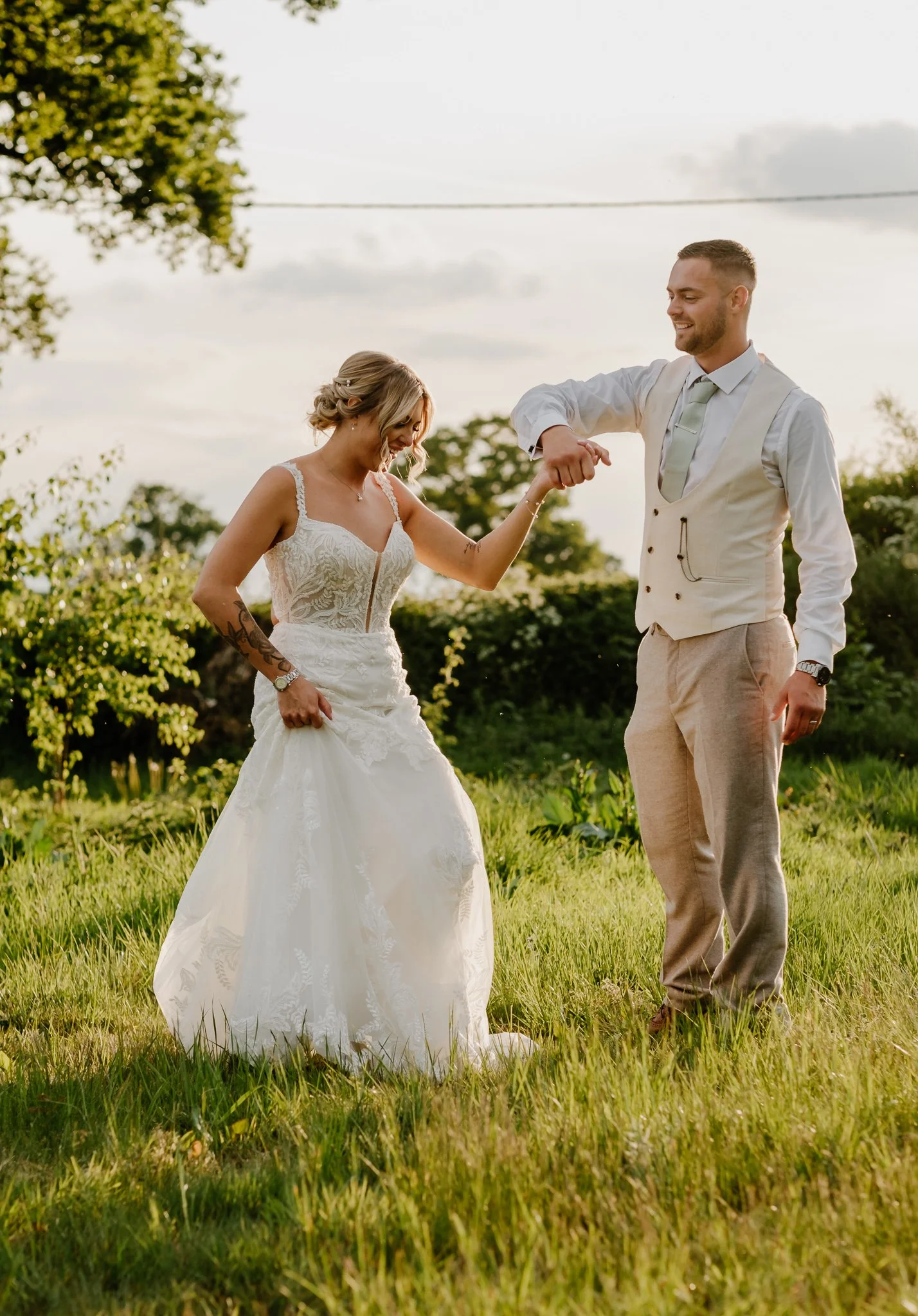 Hanbury-Barns-May-Wedding-Photography-109.jpg