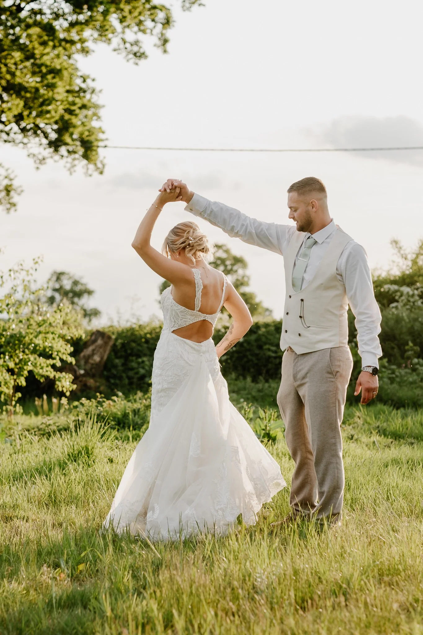 Hanbury-Barns-May-Wedding-Photography-110.jpg