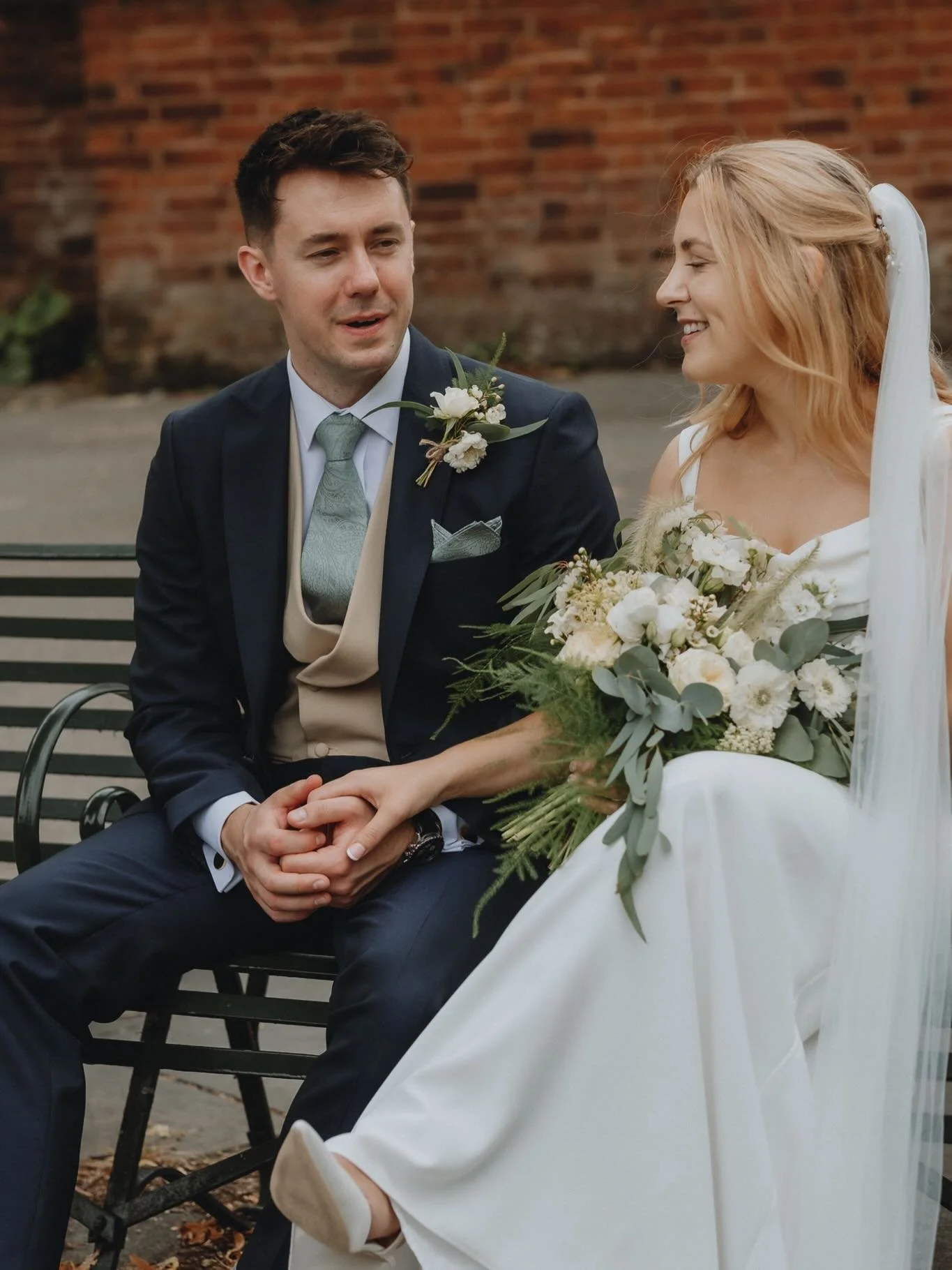 They weren&rsquo;t big on being in front of the camera&hellip; so we kept it simple. No pressure, just moments as they naturally unfolded.

#lichfieldregistrywedding
#brideandgroomphotos