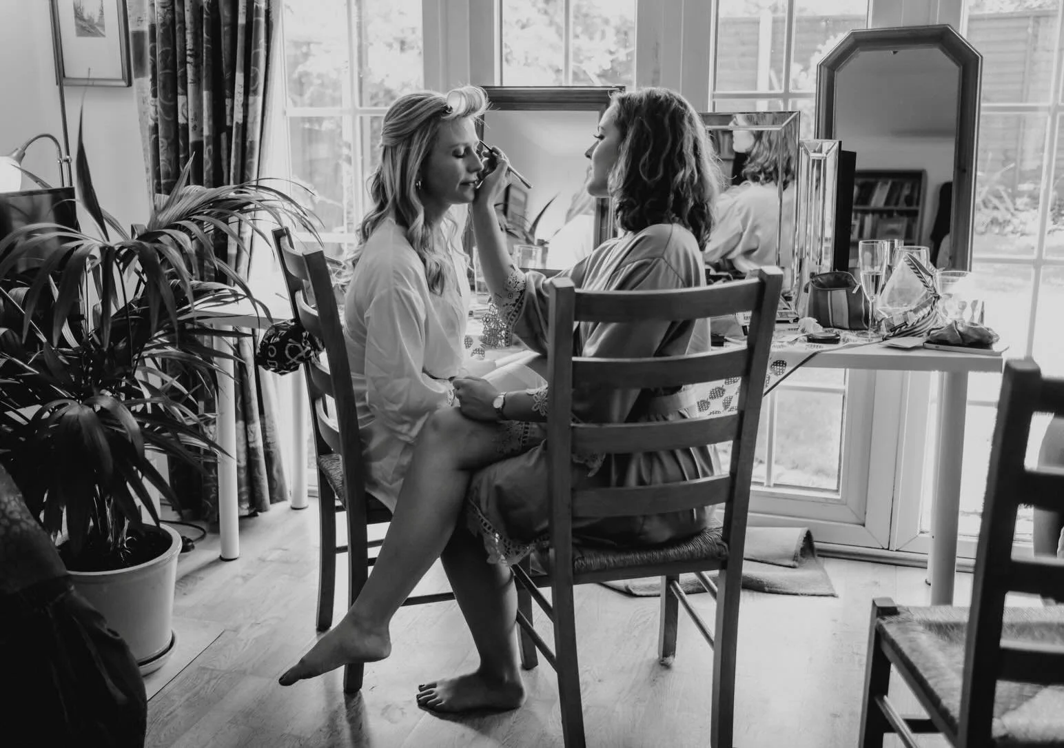 The photographs people often end up loving most aren&rsquo;t always the big obvious moments.
They&rsquo;re usually the in-between memories.
The way someone looked at you during the speeches.
Your mum or that special someone fastening your dress.
Frie