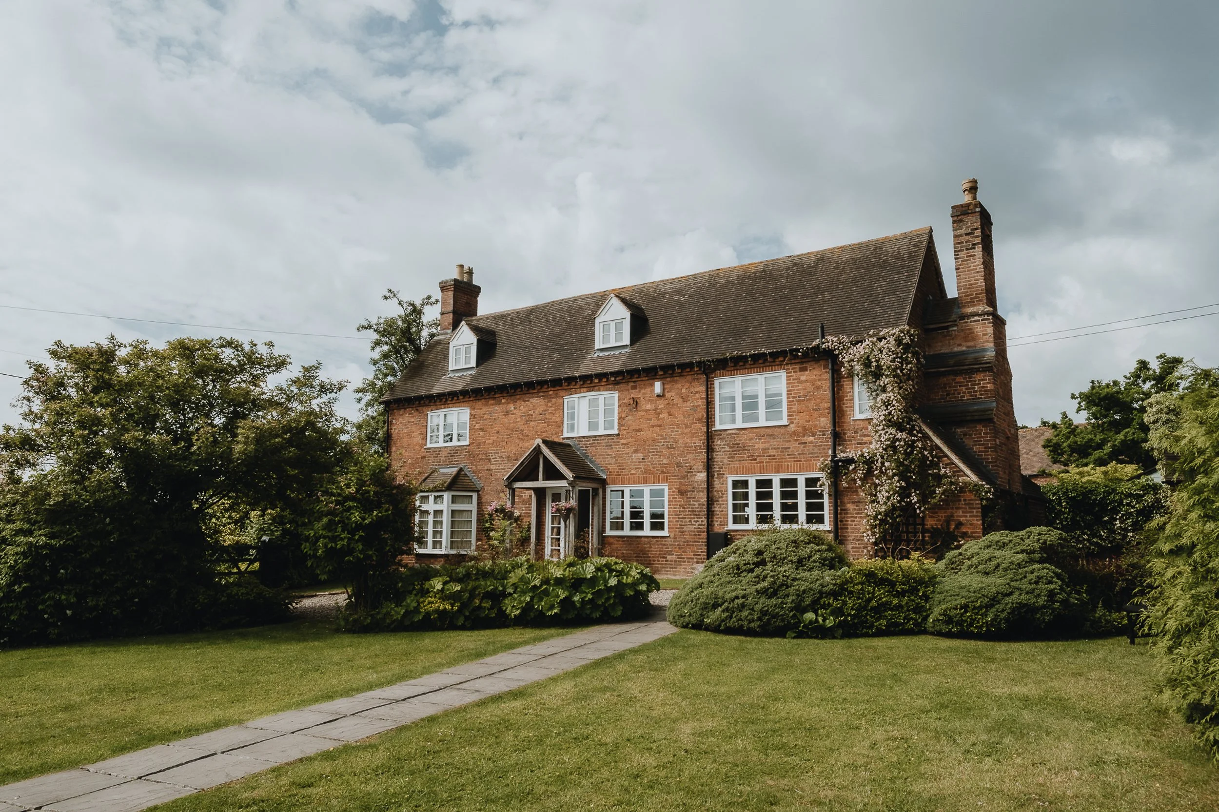 Curradine-Barns-Wedding-Worcestershire-4.jpg