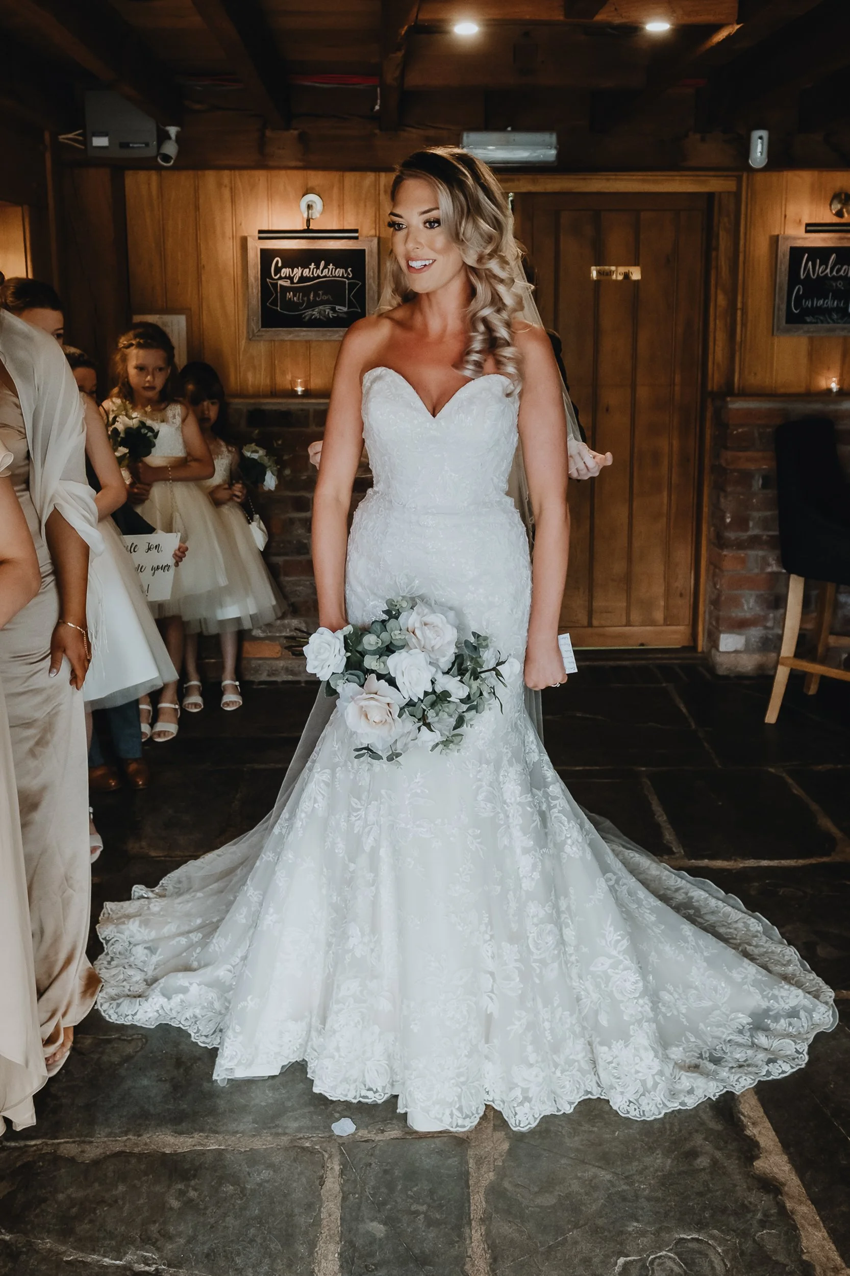 Curradine-Barns-Wedding-Worcestershire-19.jpg