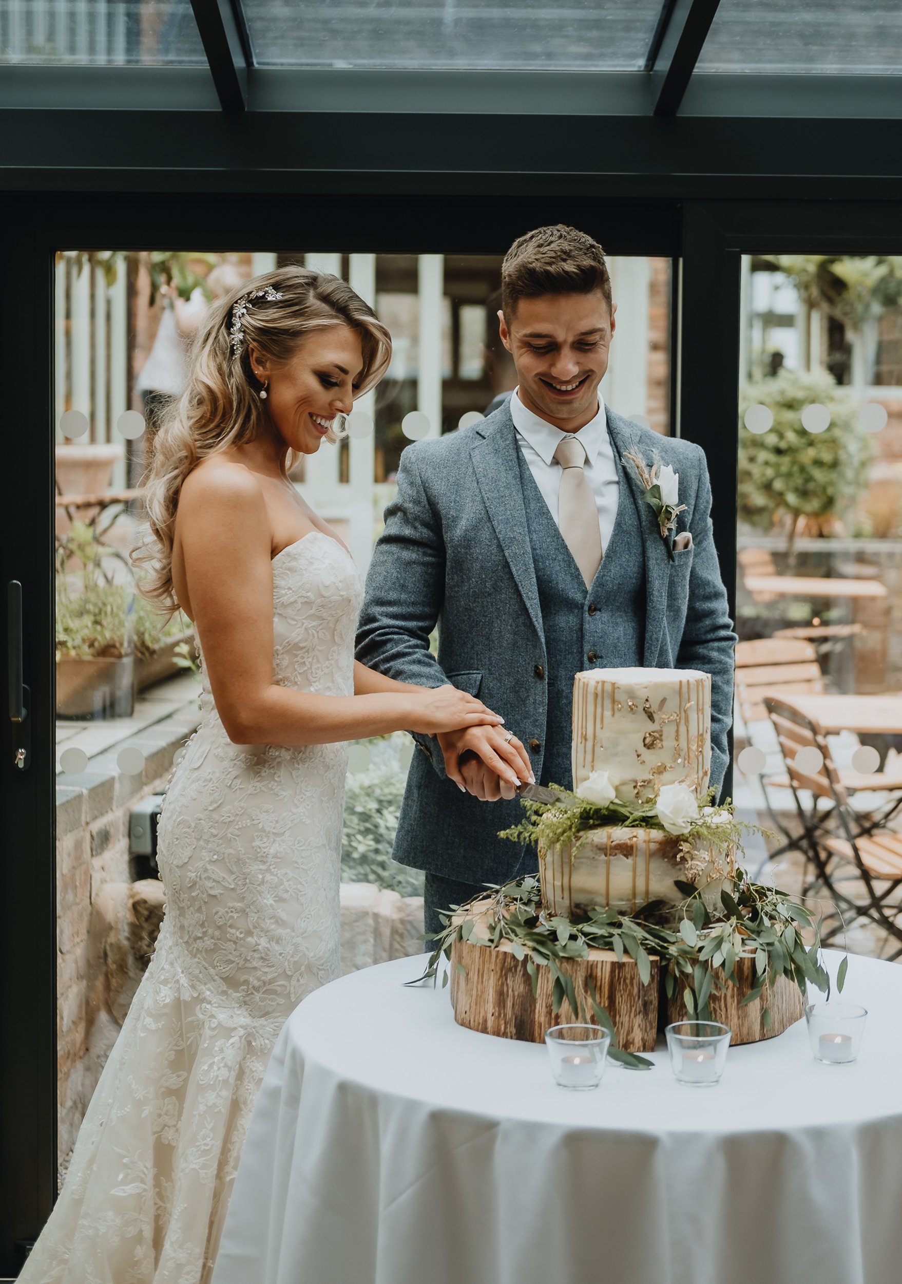 Curradine-Barns-Wedding-Worcestershire-52.jpg